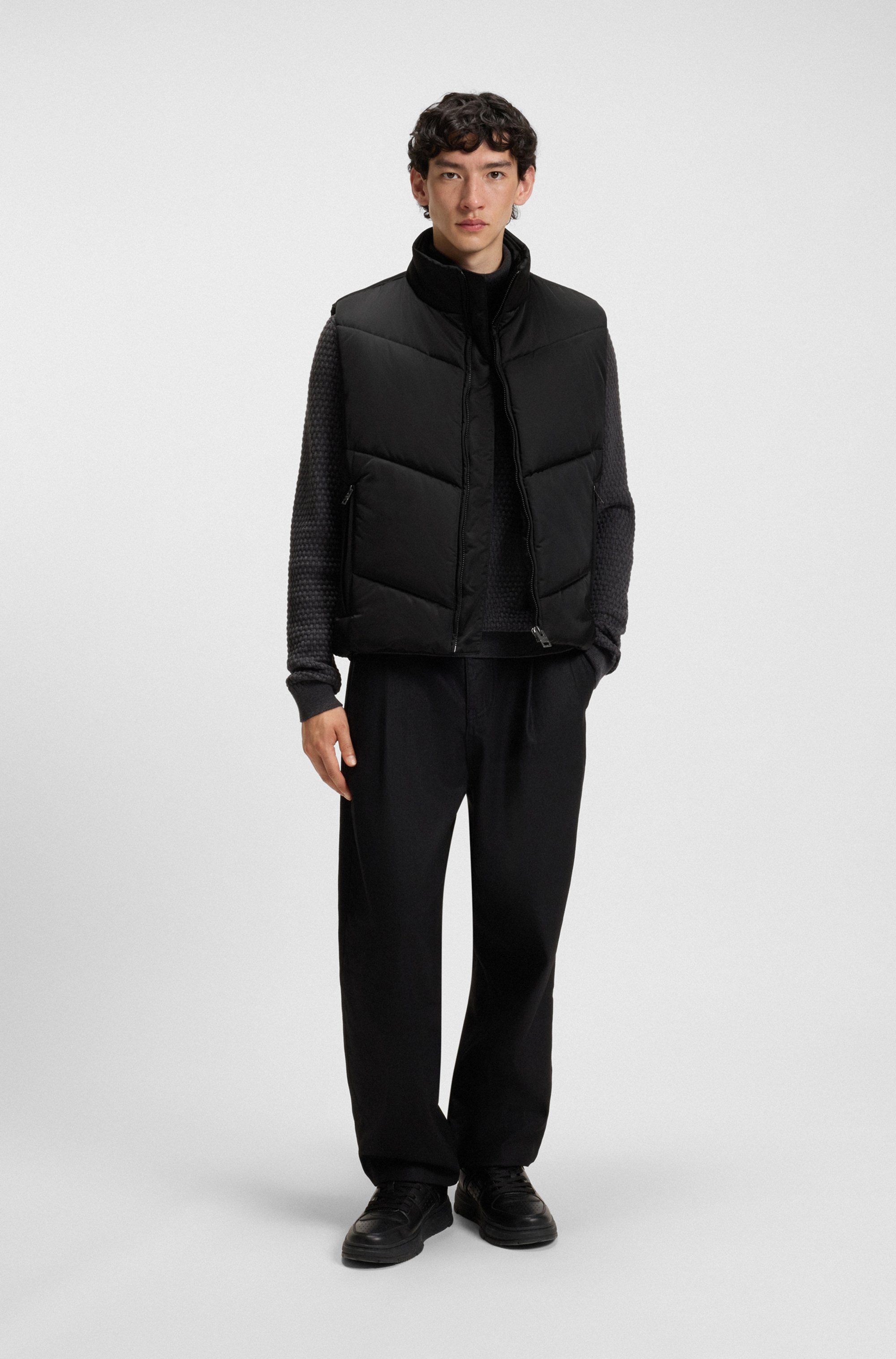 Water-repellent gilet in padded satin