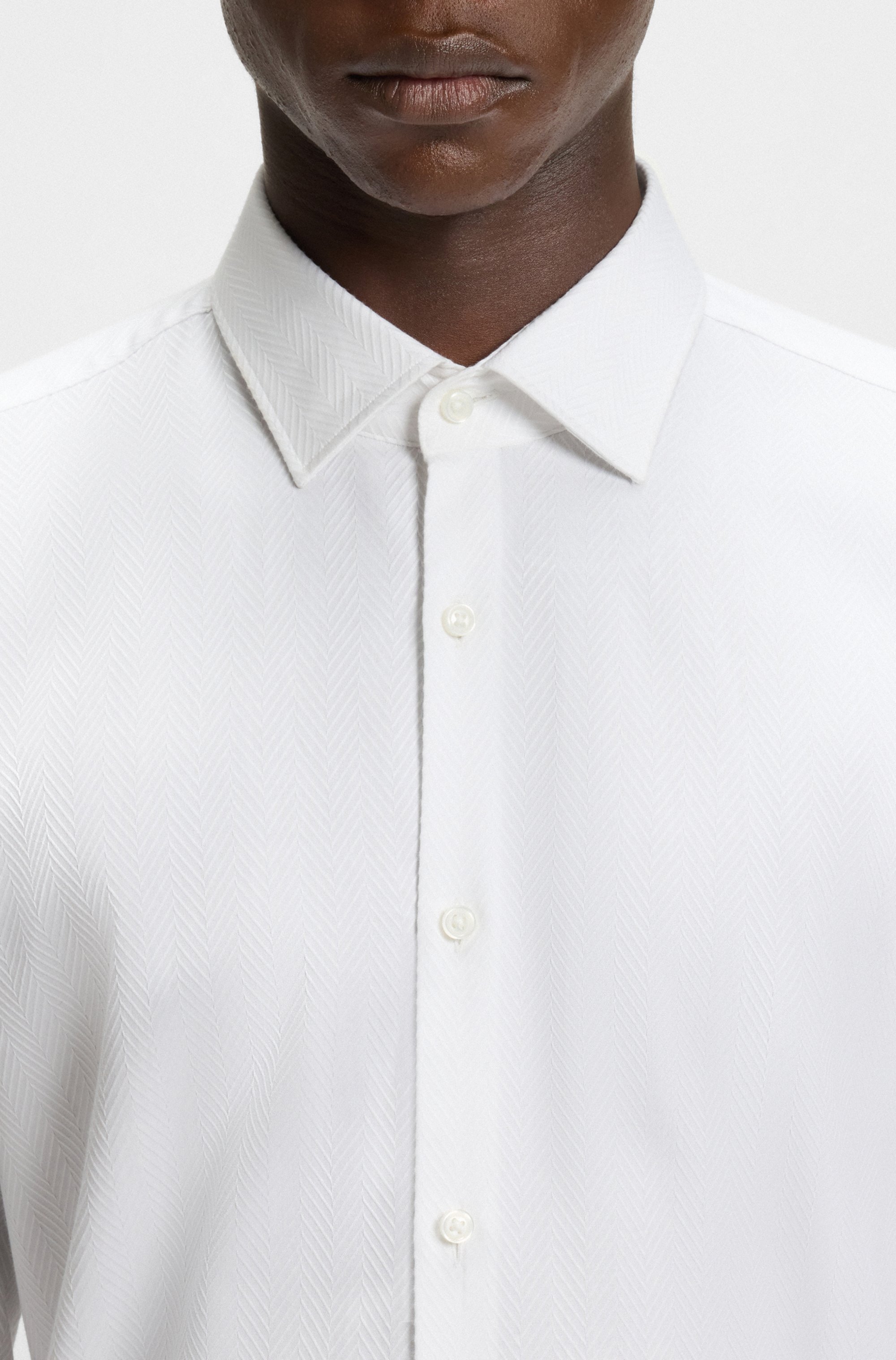 Slim-fit shirt in herringbone cotton