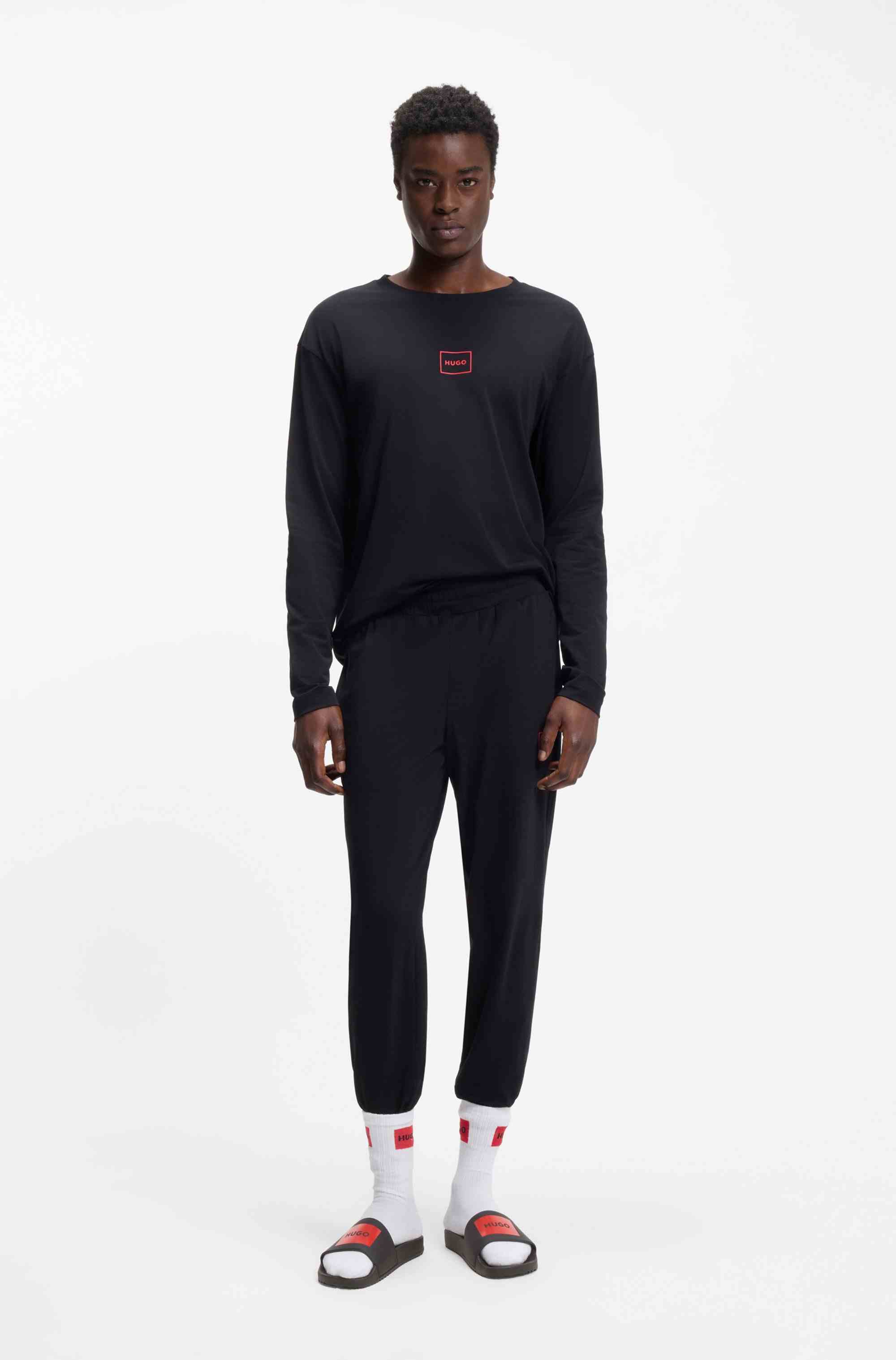 Slides with logo strap