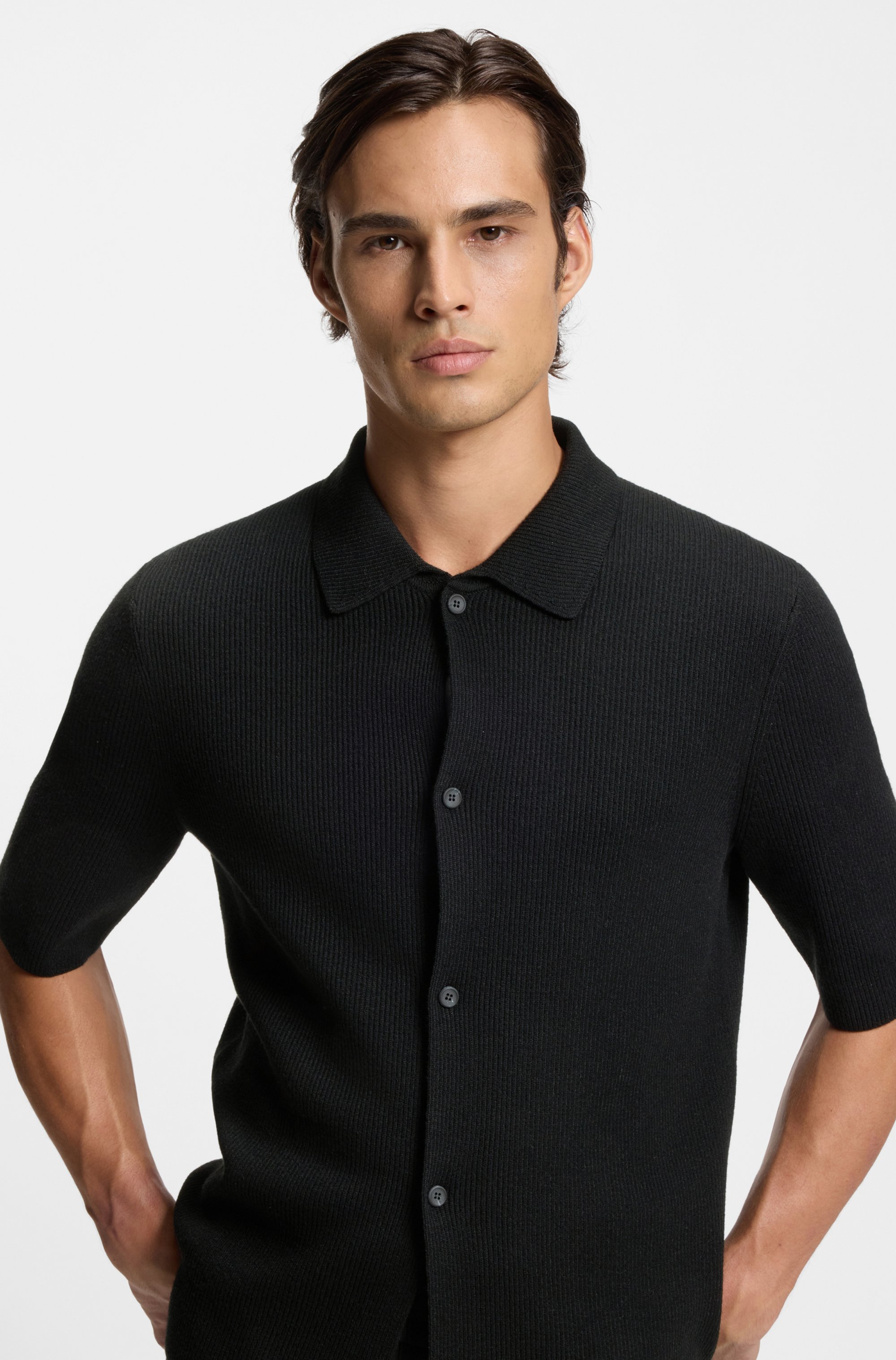 Regular-fit shirt with ribbed structure