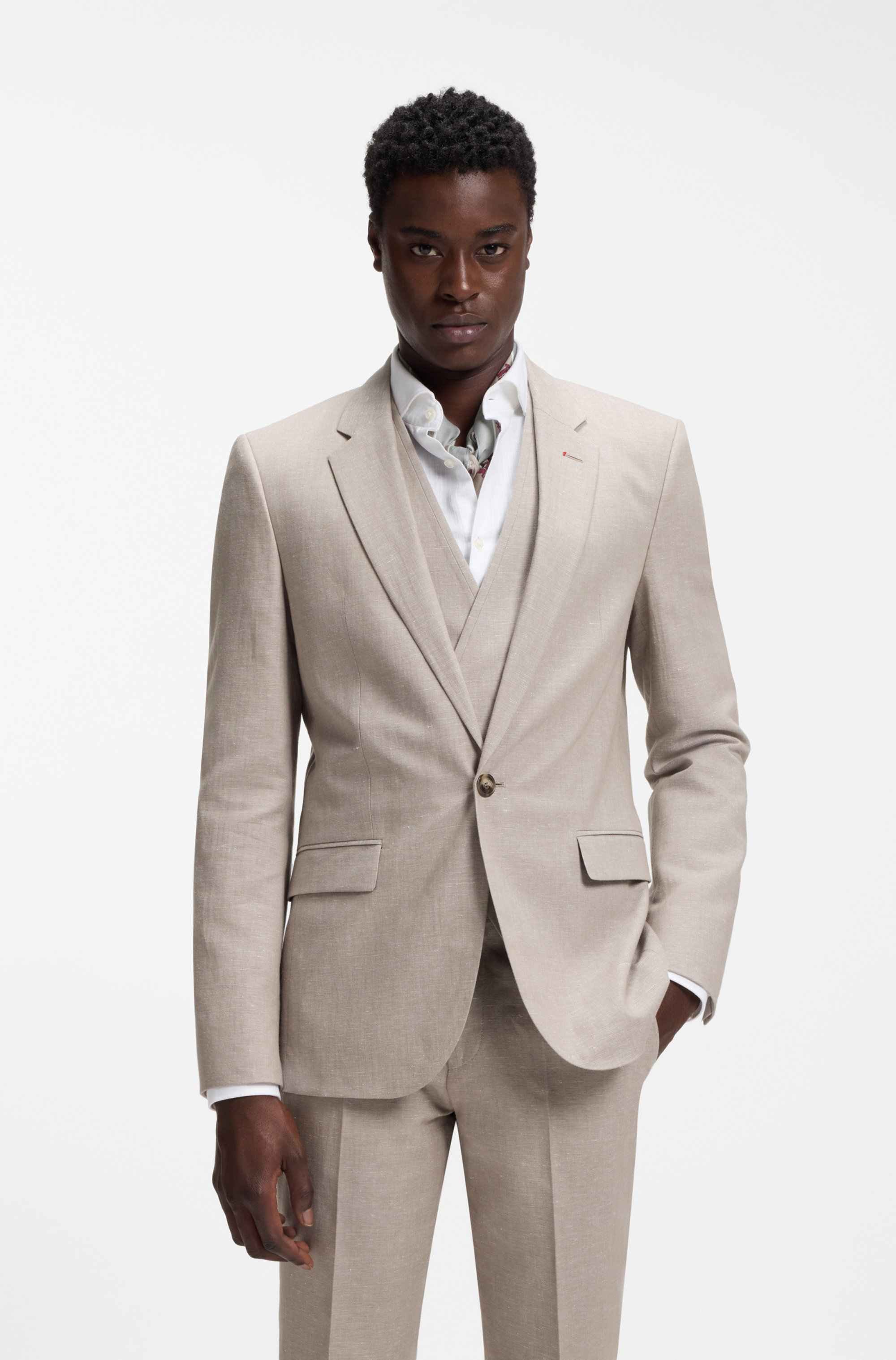 Two-piece slim-fit suit in cotton and linen