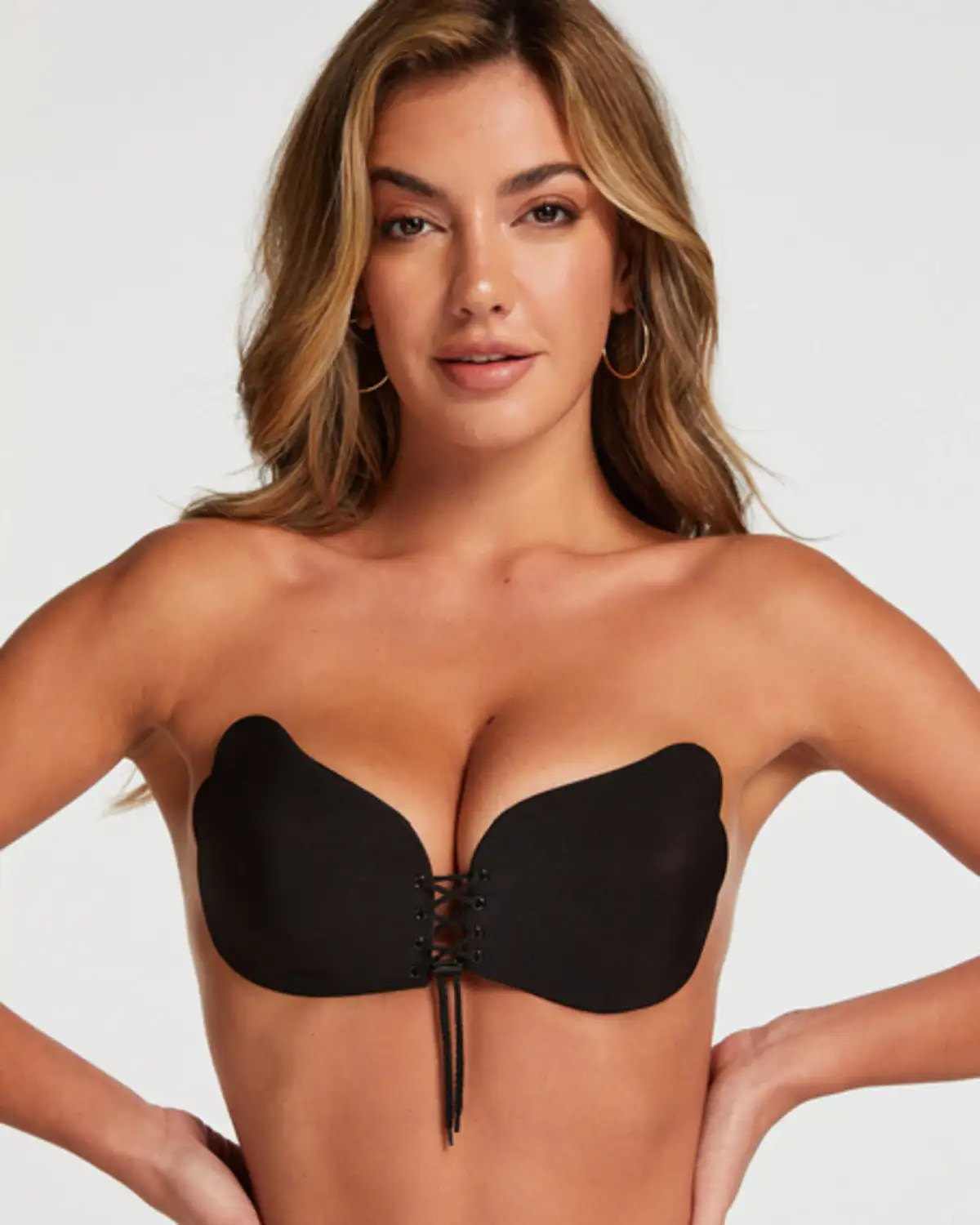 Black Push-up bra with wing