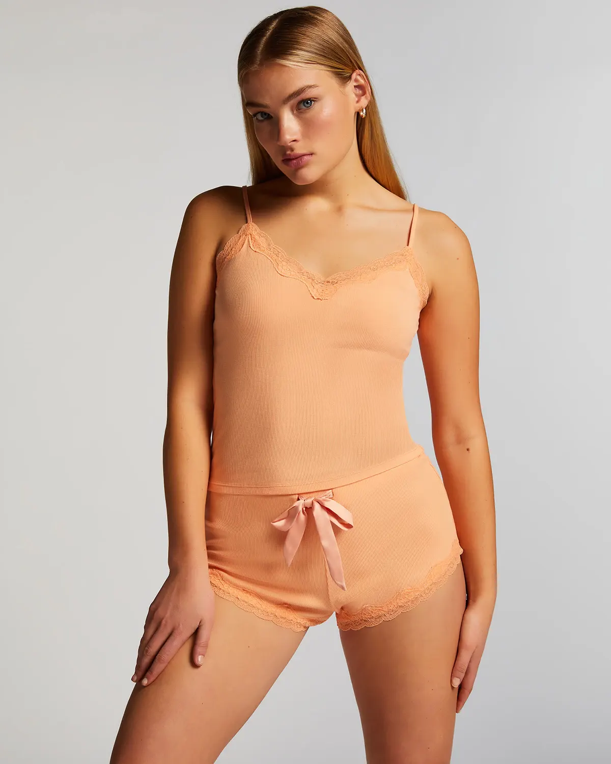 Pink Ribbed lace Shorts