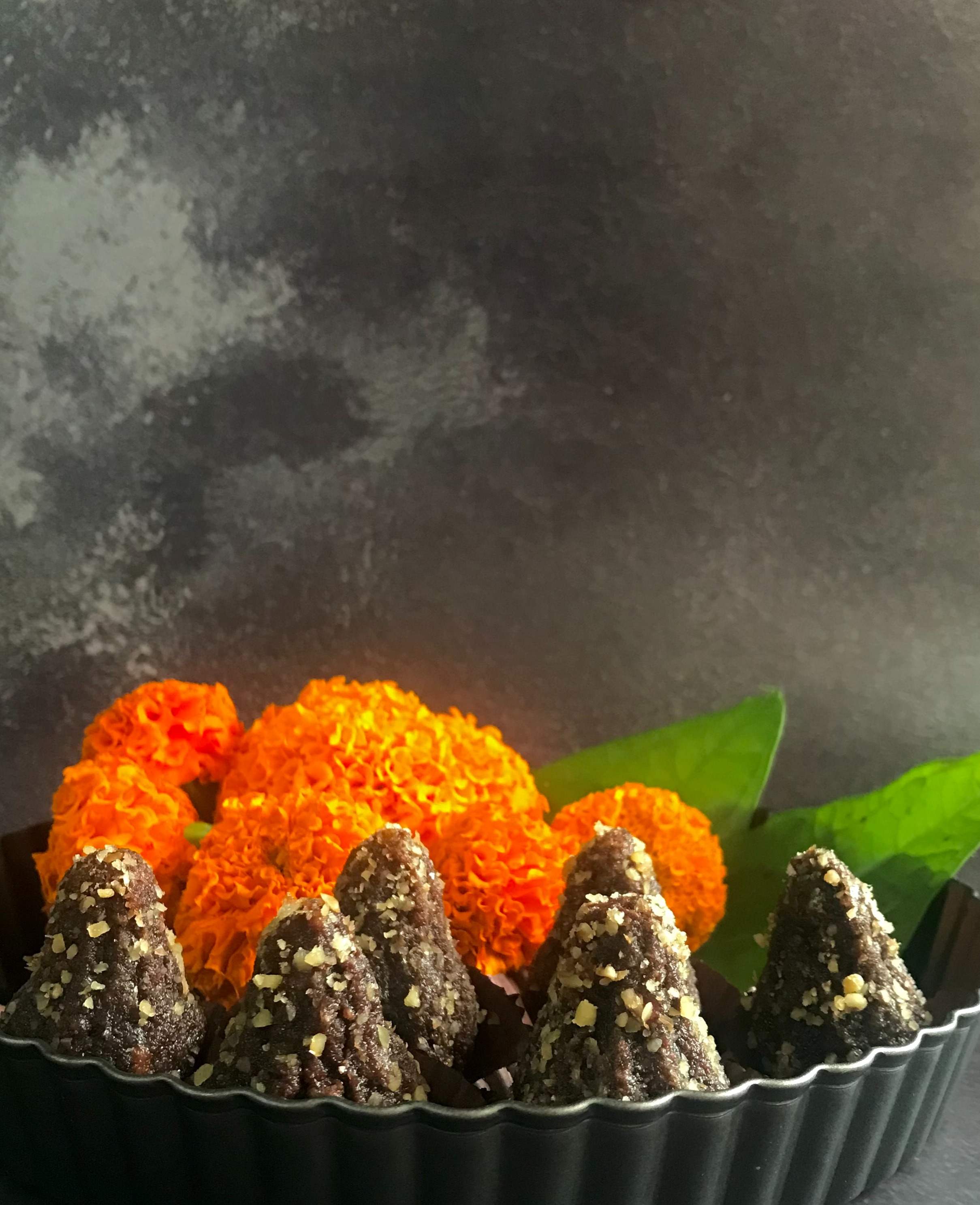 Date & Walnut Modak