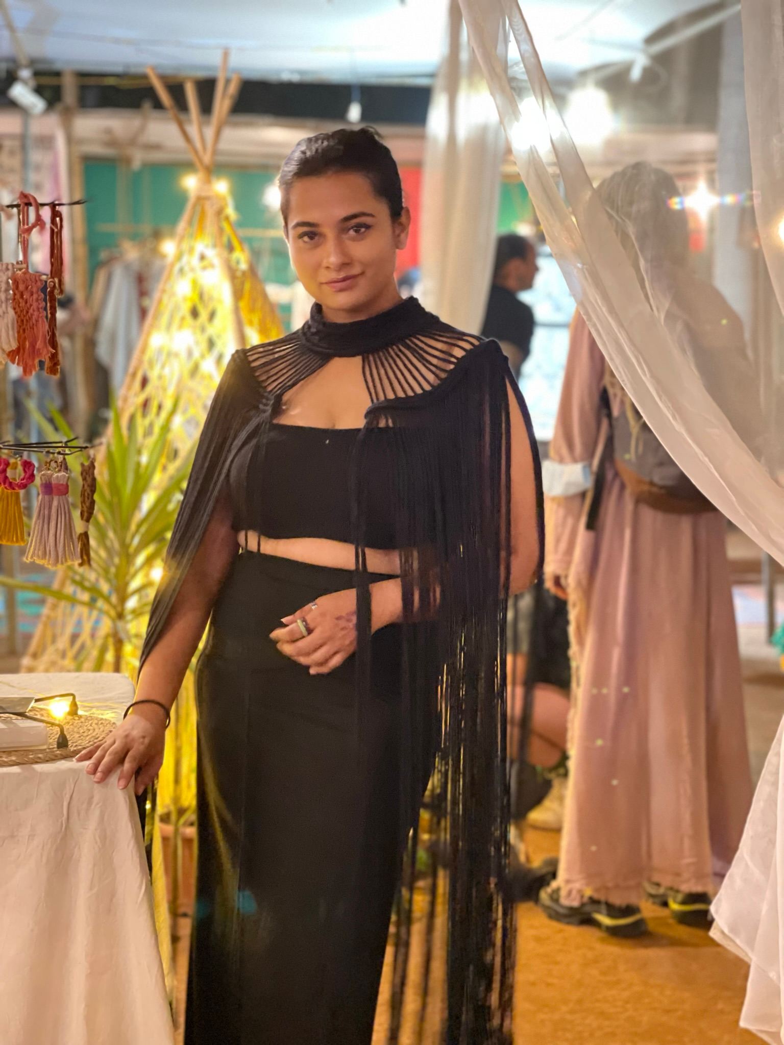 The Showstopper Cape in Black