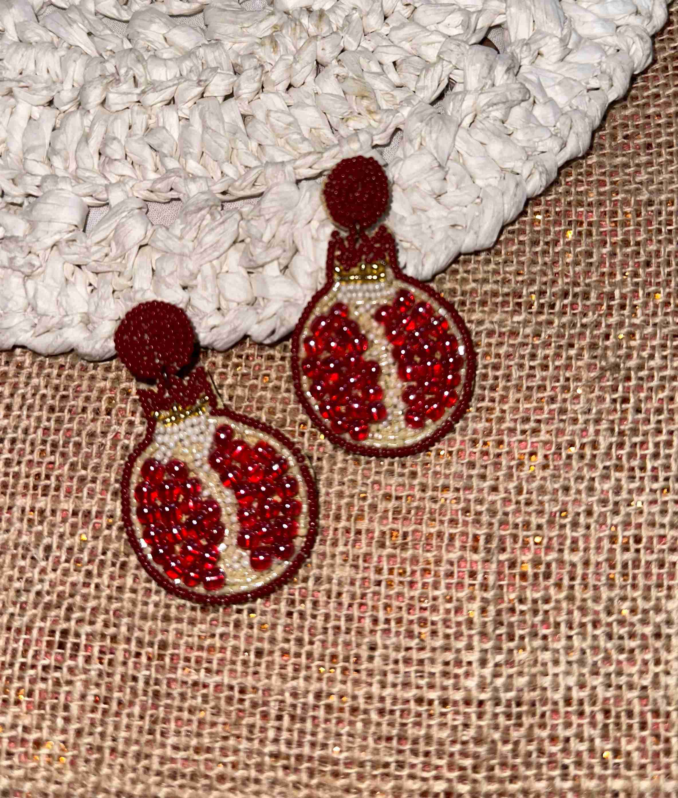 Pommy earrings