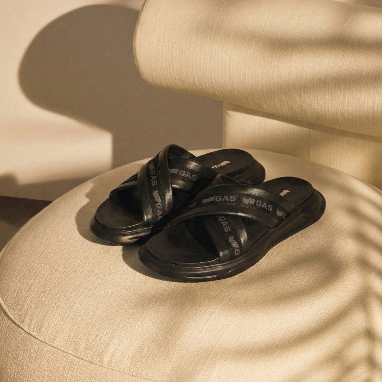 Men Furbo Black Sandals