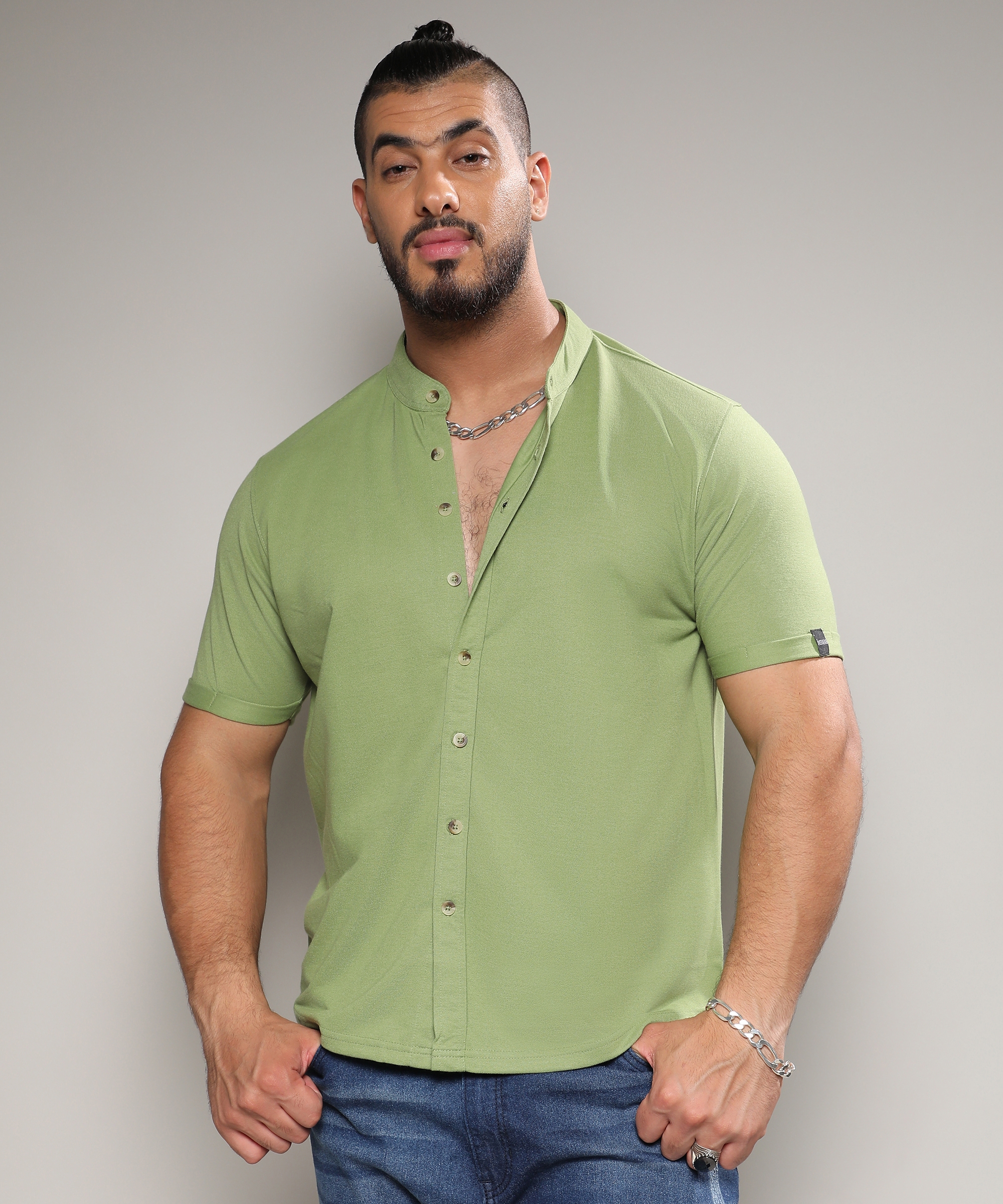Instafab Plus | Men's Asparagus Green Basic Button-Up Shirt