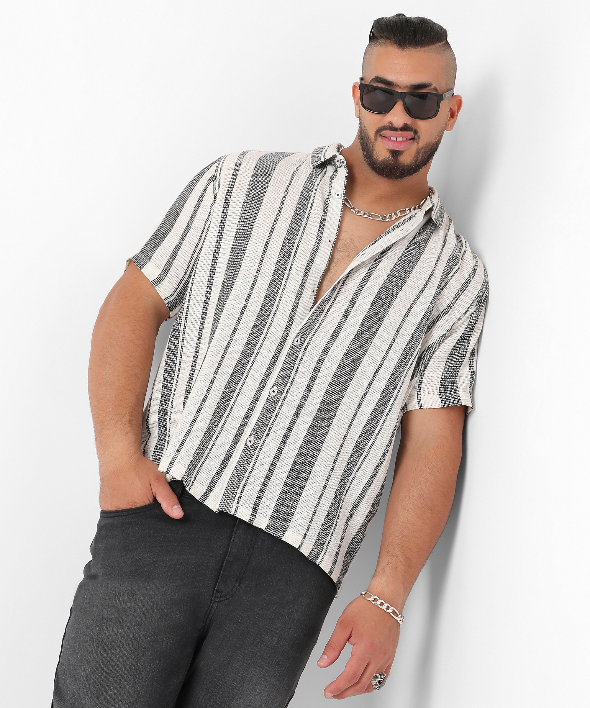 Instafab Plus | Men's White & Grey Unbalanced Striped Woven Shirt