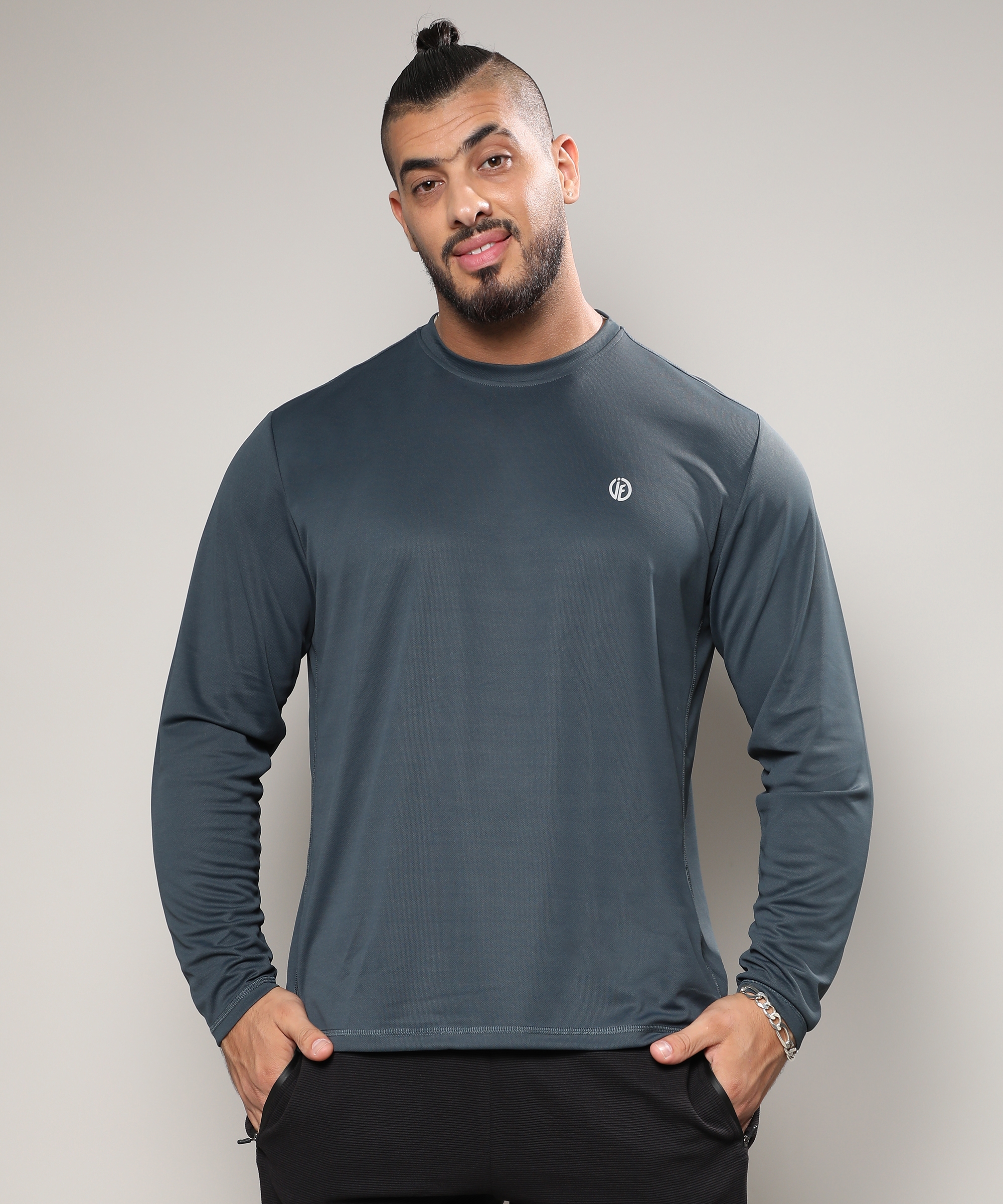 Instafab Plus | Men's Charcoal Grey Basic Activewear T-Shirt