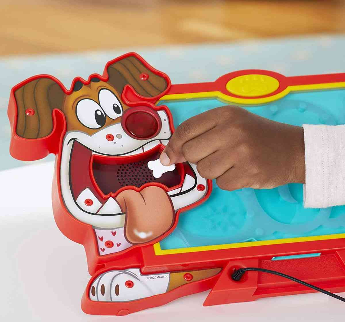 https://cdn.fynd.com/v2/falling-surf-7c8bb8/fyprod/wrkr/products/pictures/item/free/original/irpJMp2JJ-Hasbro-Gaming-Operation-Pet-Scan-Board-Game-for-Kids-age-6Y-.jpeg
