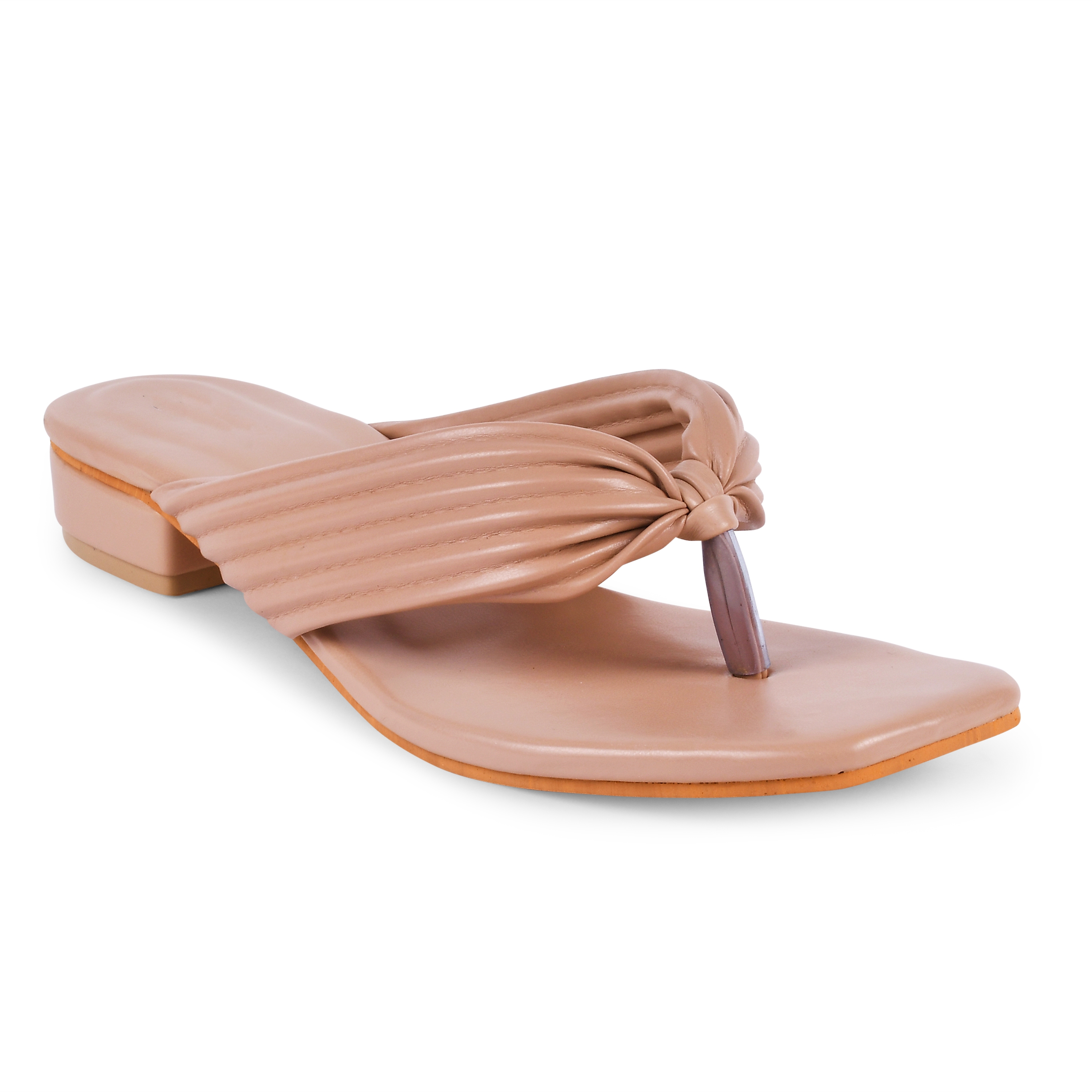 The Best Sandals For Your Warm-Weather Wardrobe | Essence