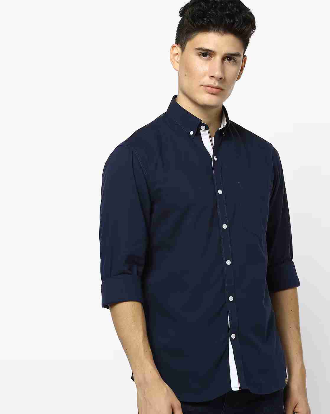 Men Button-Down Slim Fit Shirt with Patch Pocket