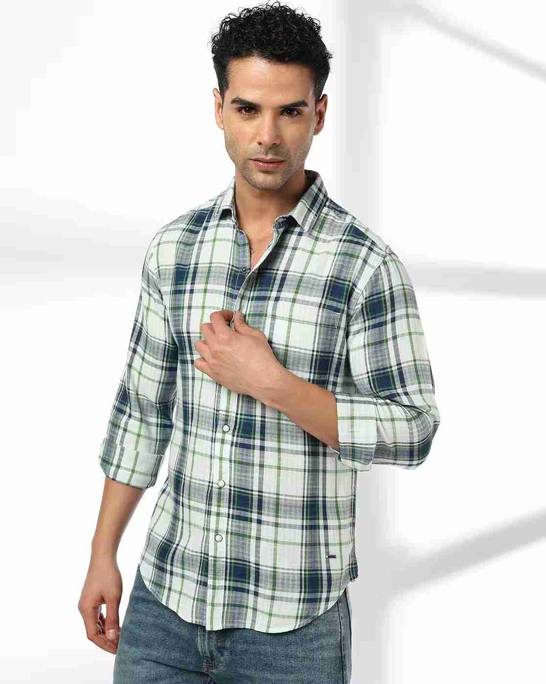 Men Checked Slim Fit Shirt