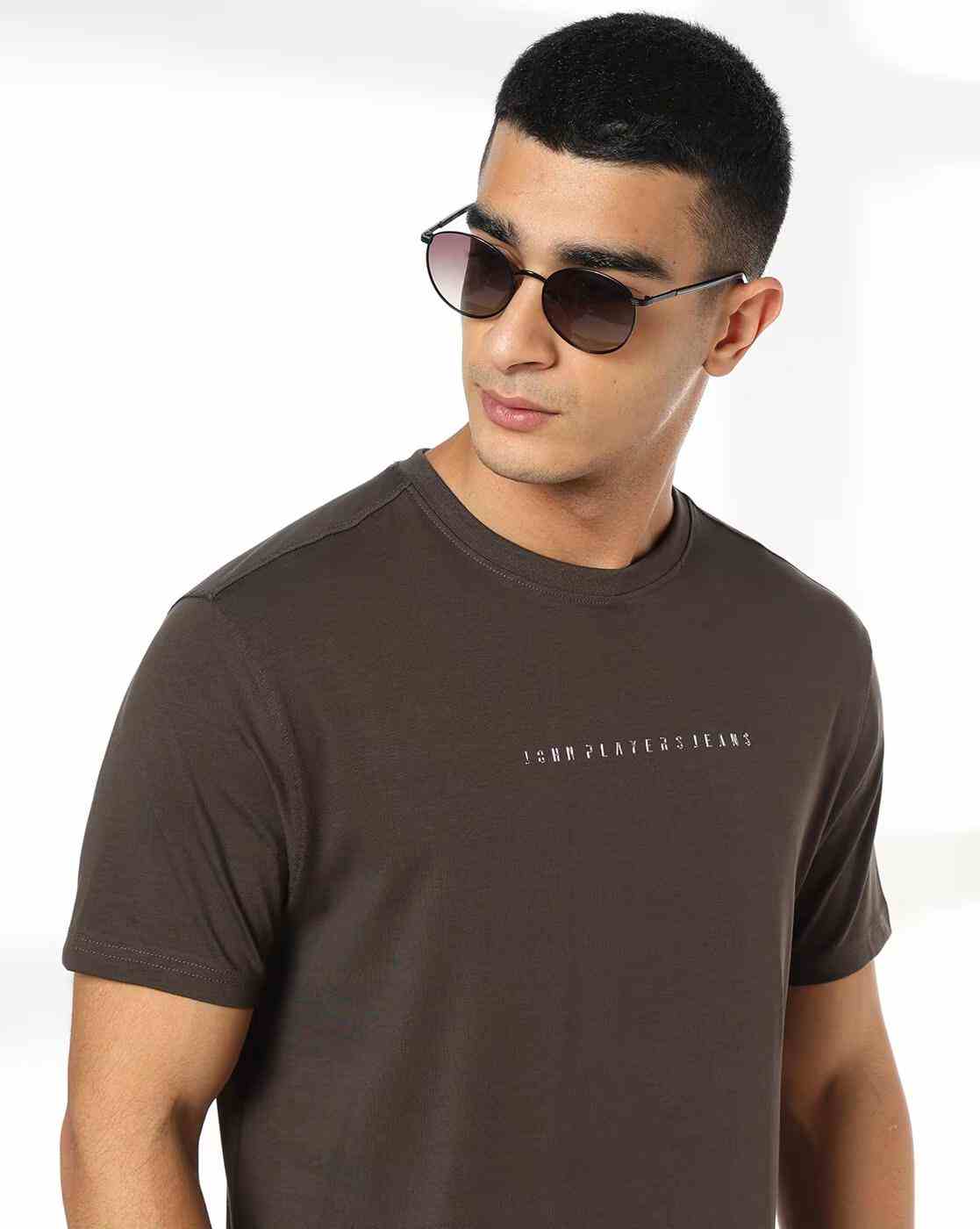 Men Slim Fit Crew-Neck T-Shirt with Logo Print
