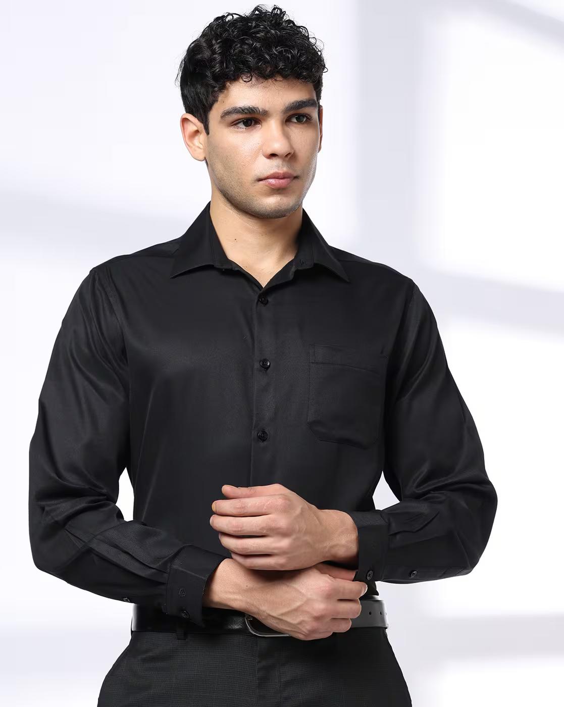 Men Slim Fit Shirt with Patch Pocket