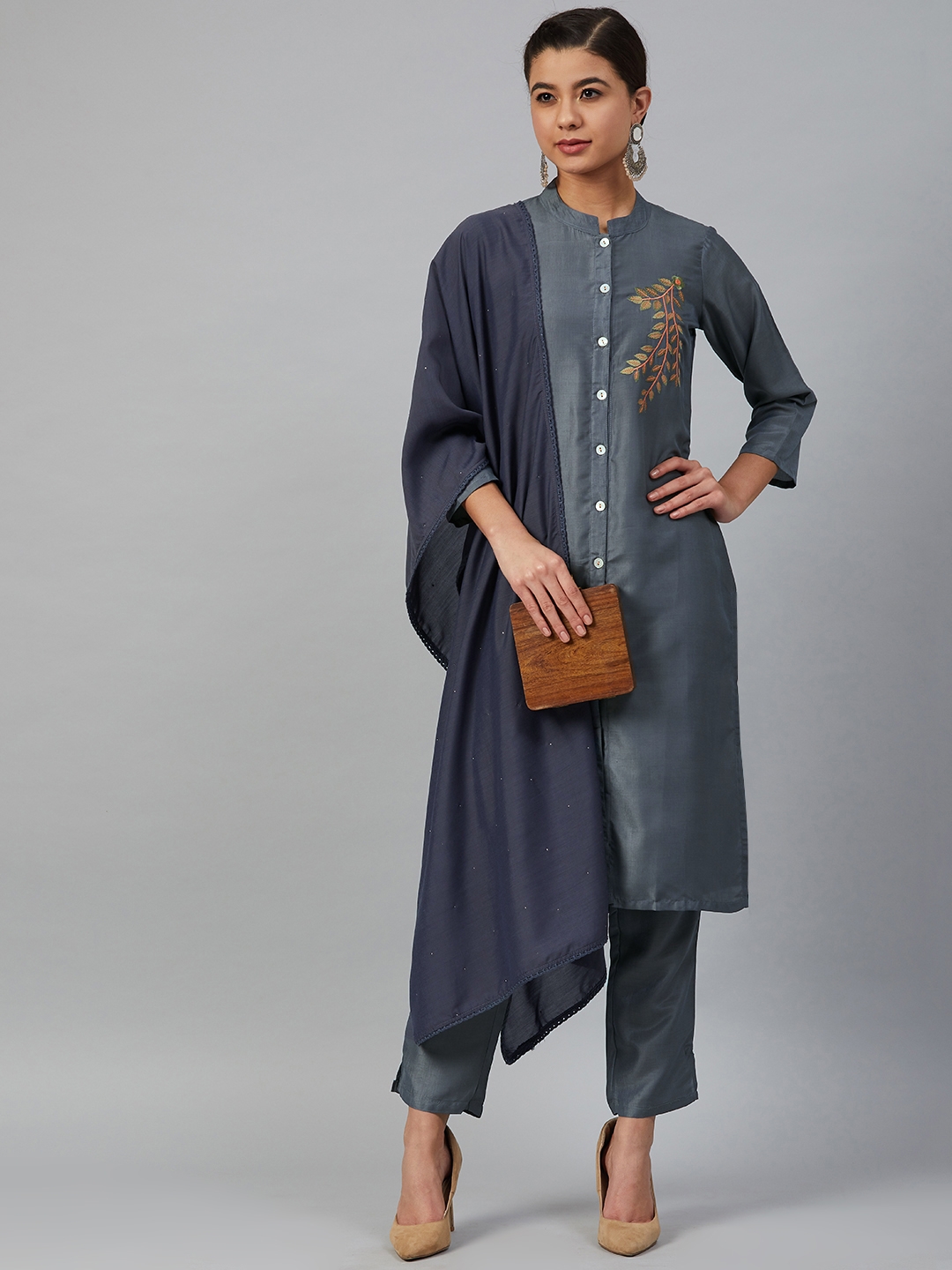 Jompers | Jompers® Women Grey Cotton Silk Embroidered Kurta with pants and dupatta set 1