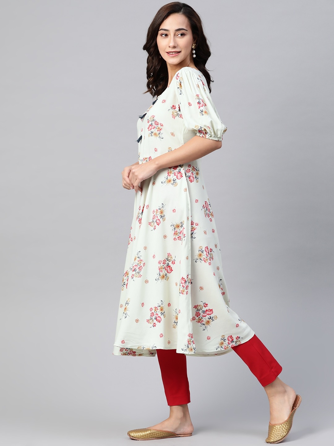 Jompers | Jompers flared floral Print kurta with puff sleeves 1