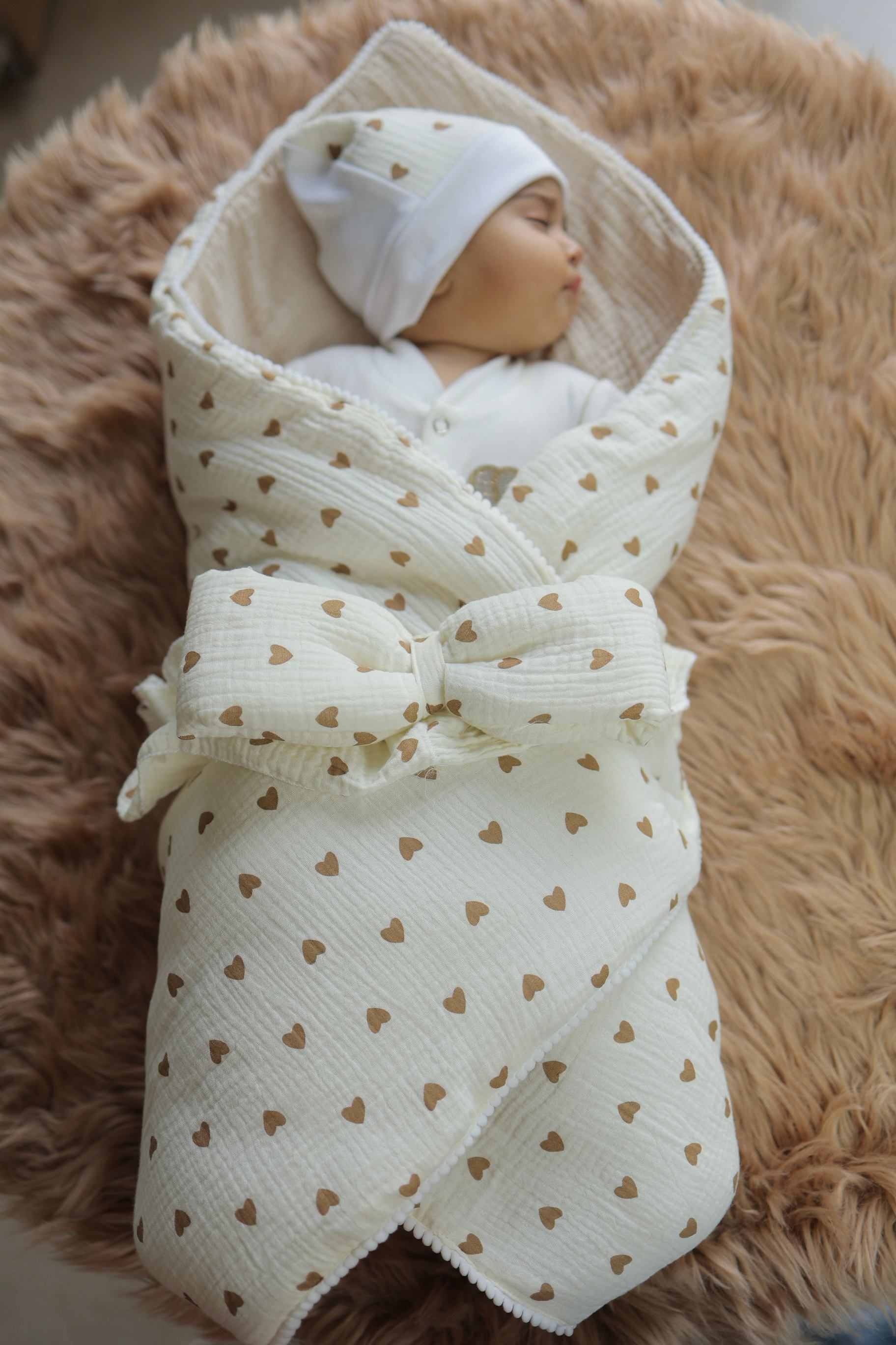 Dreamy Hearts Baby Drape Set