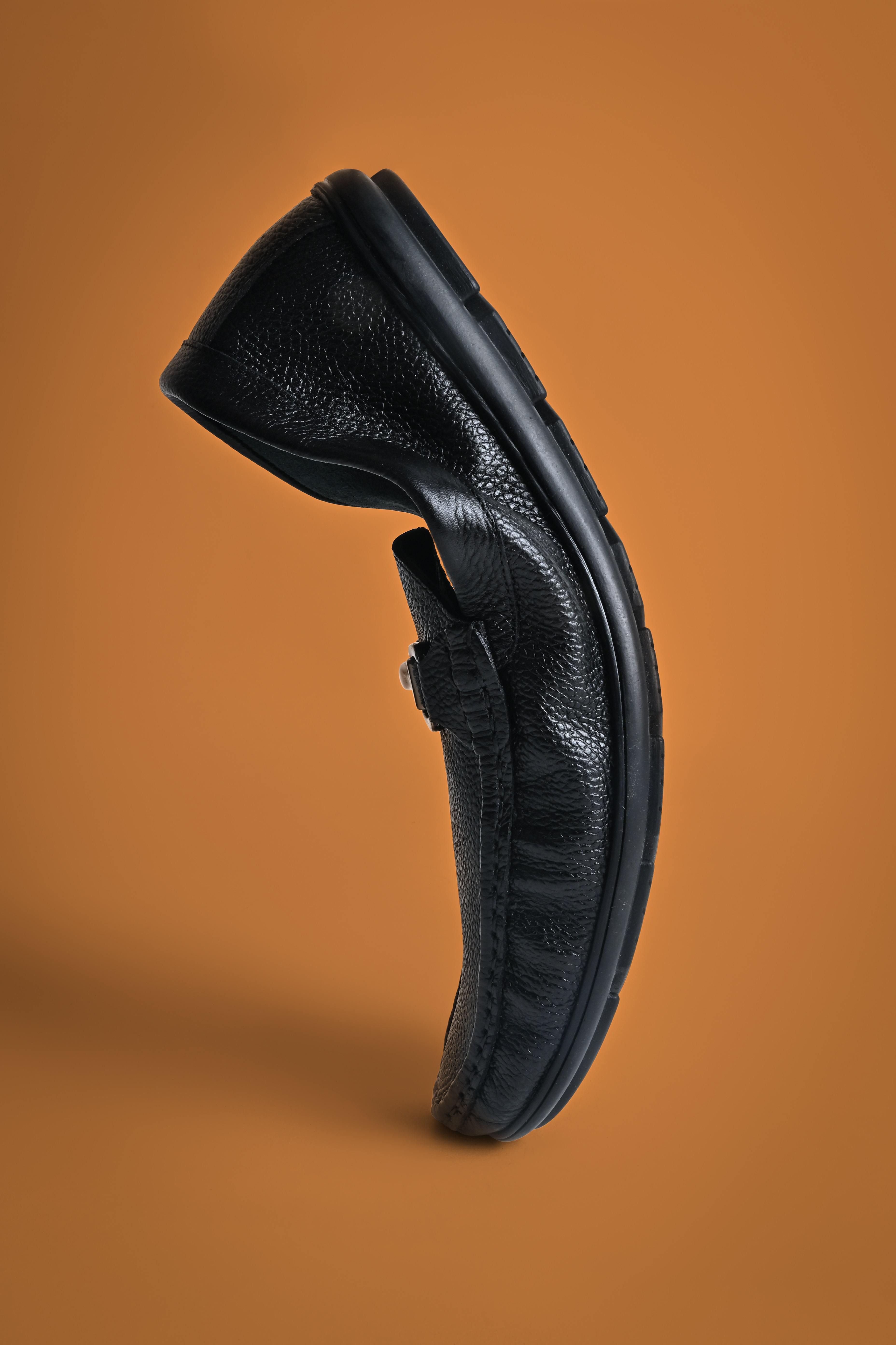 REGAL BLACK MENS CASUAL LEATHER LOAFERS
