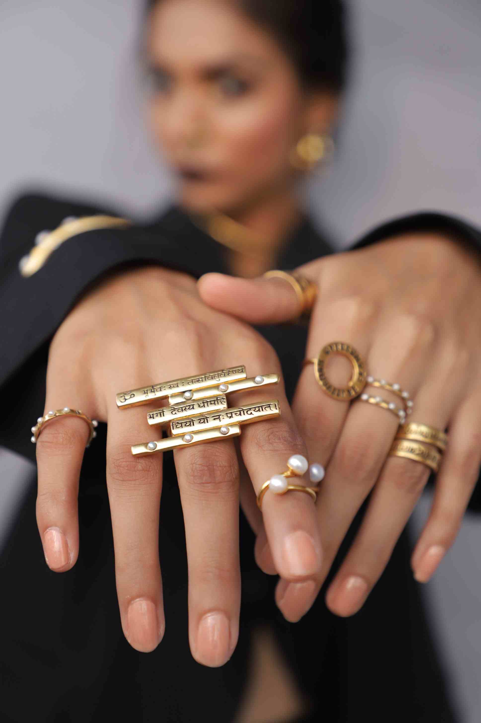 Statement Mantra Pearl Ring