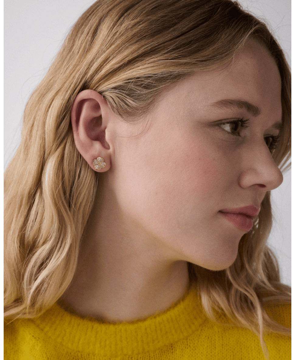Spade Flower pave studs