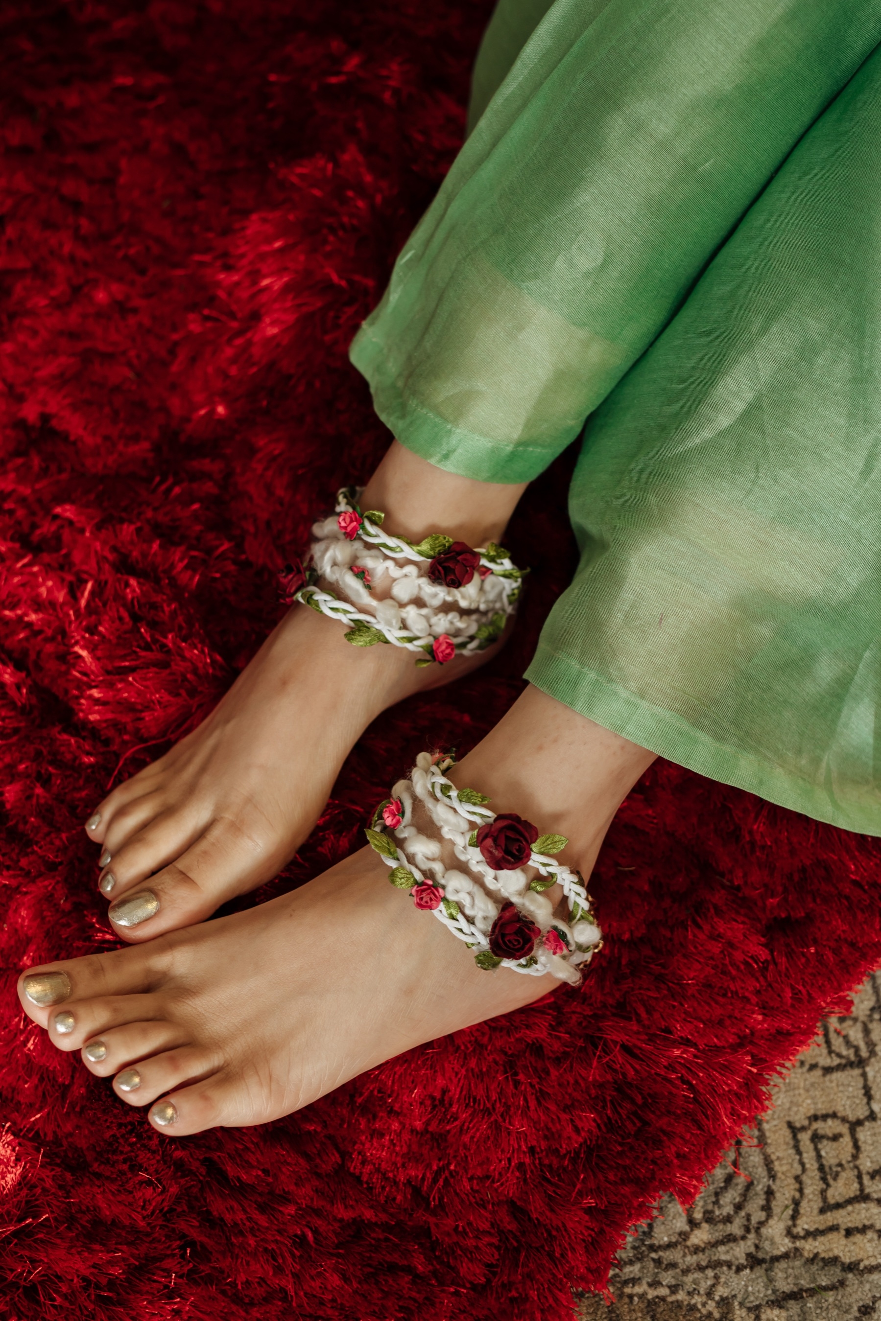 Floral art | A pair of White & Maroon Floral anklet for Women undefined