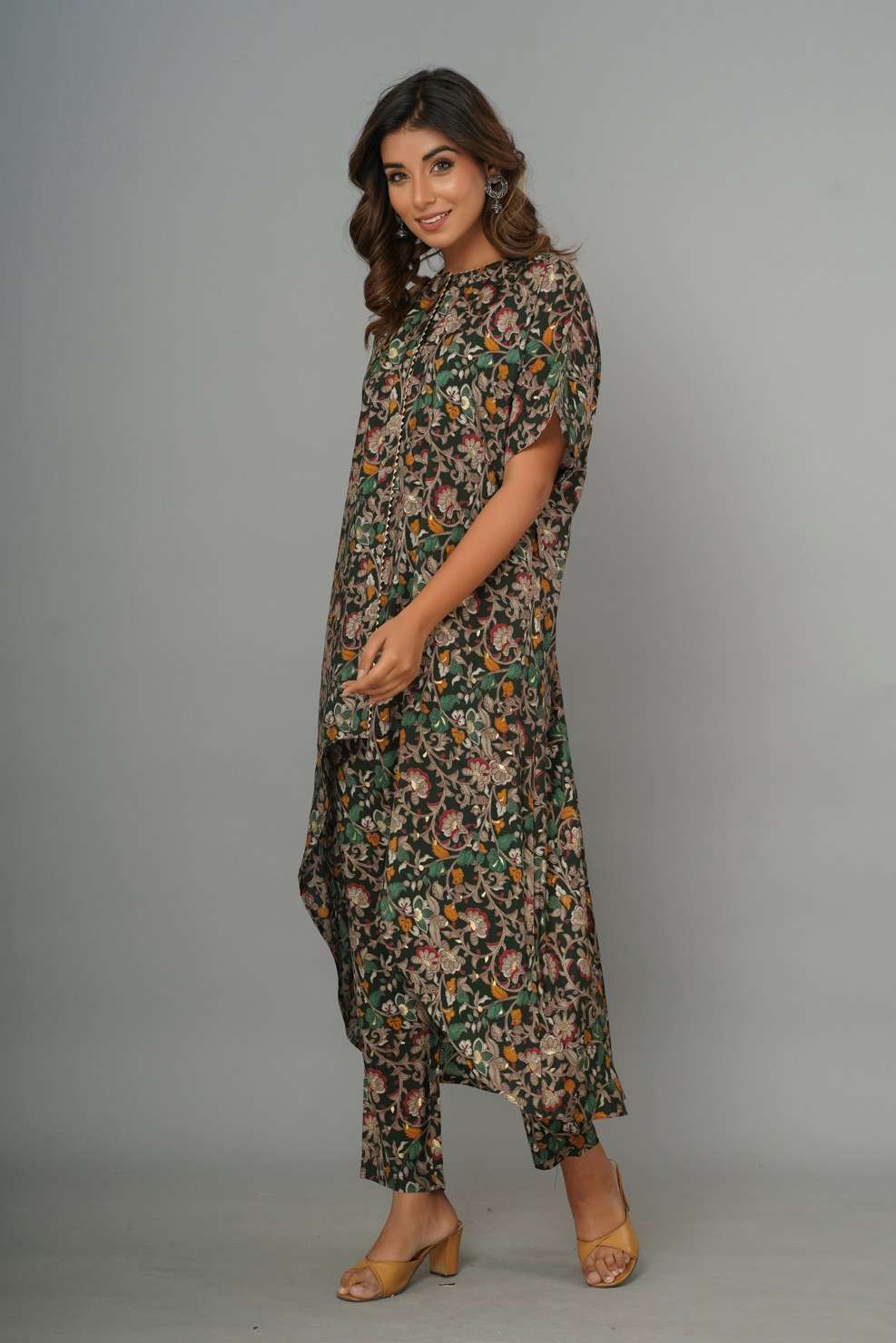 Green Muslin Printed High-Low Kurta With Pants.