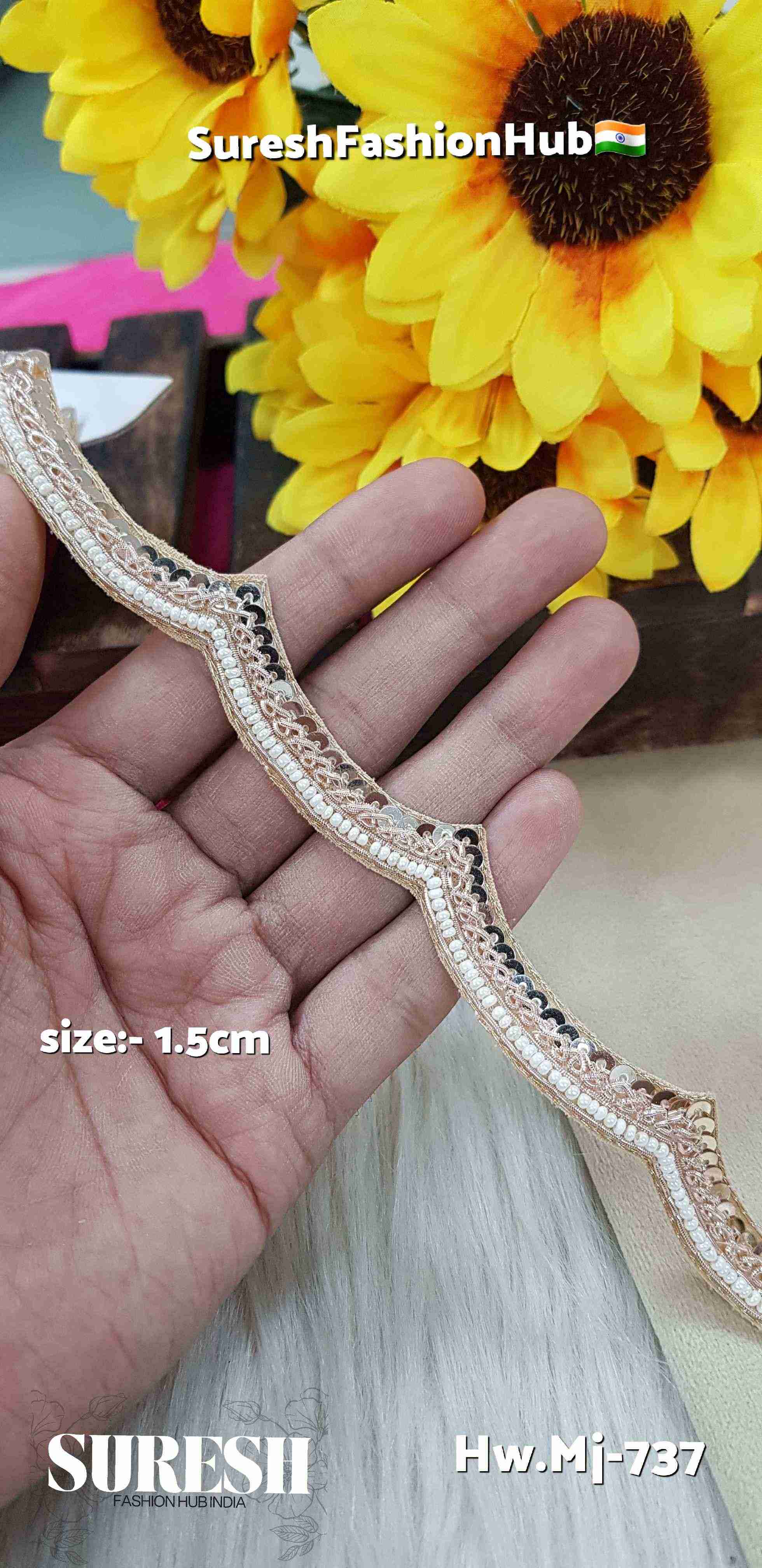 Double-Sided Scalloped Cutwork Lace