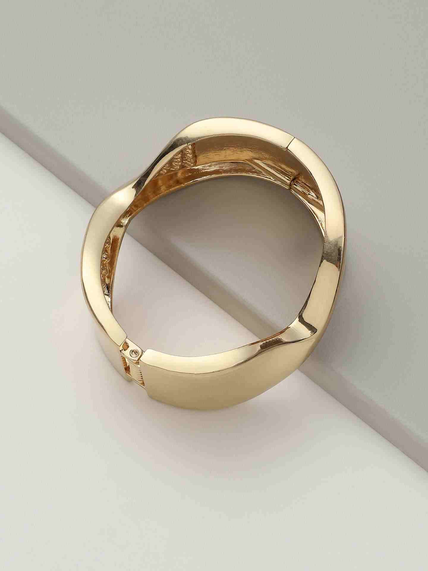 Gold Bling Twisted Bracelet