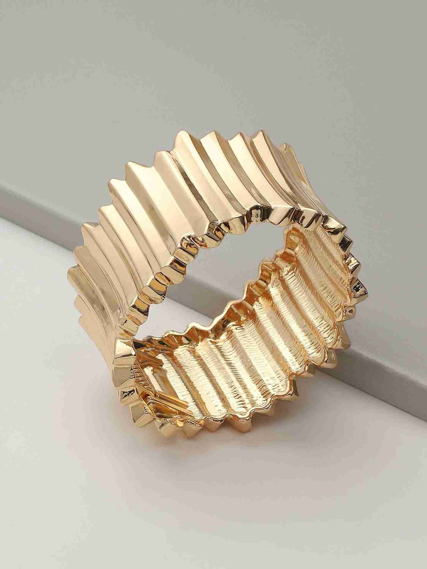 Gold Bling Pillars Bracelet