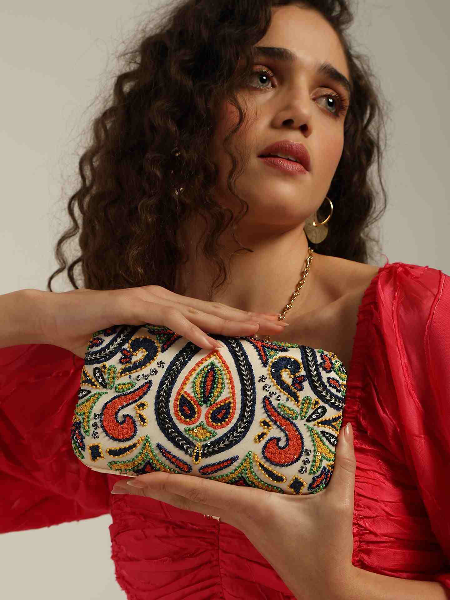 White Aura Clutch