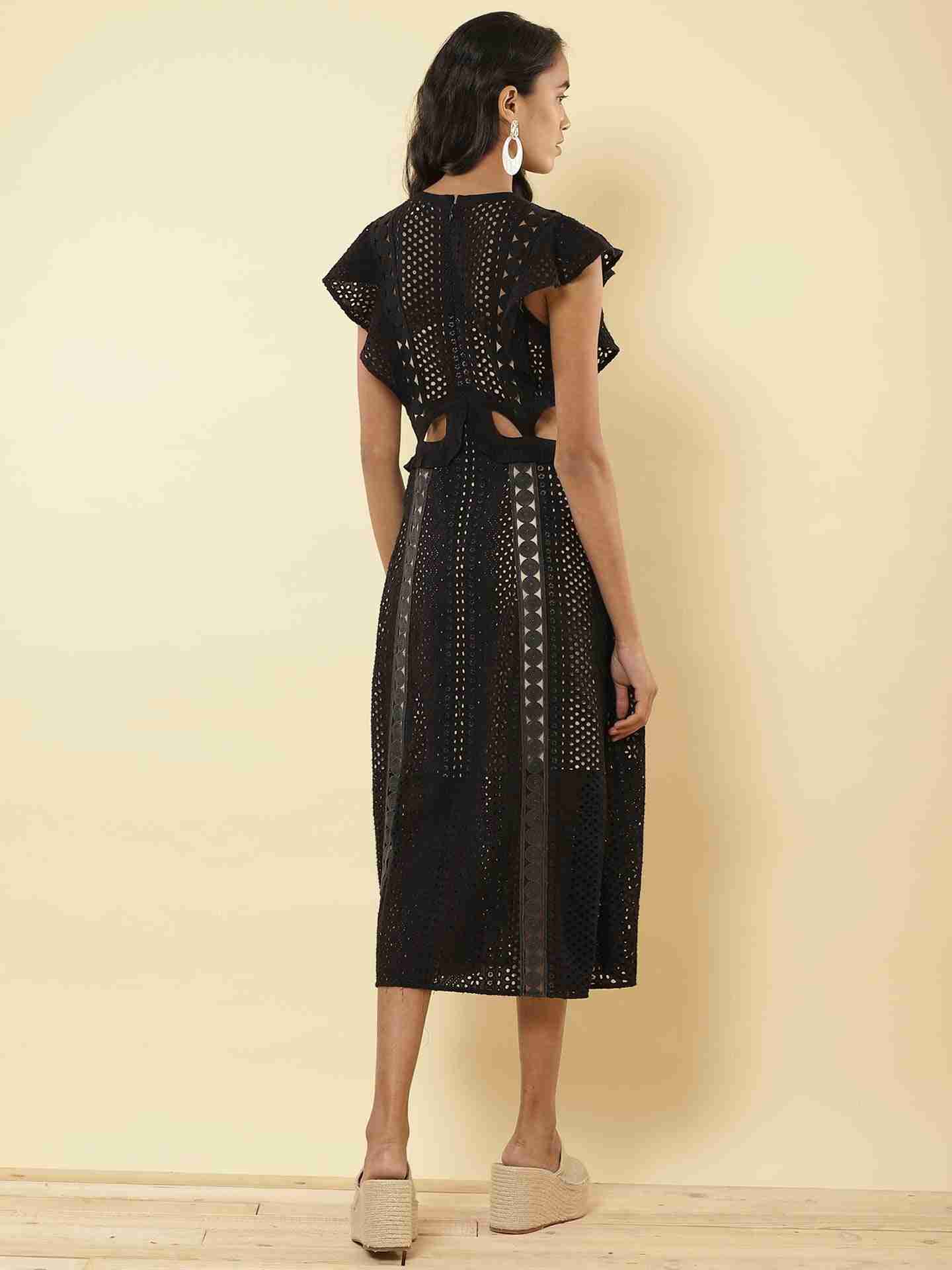 Black Solid Breeze Cut-Out Dress