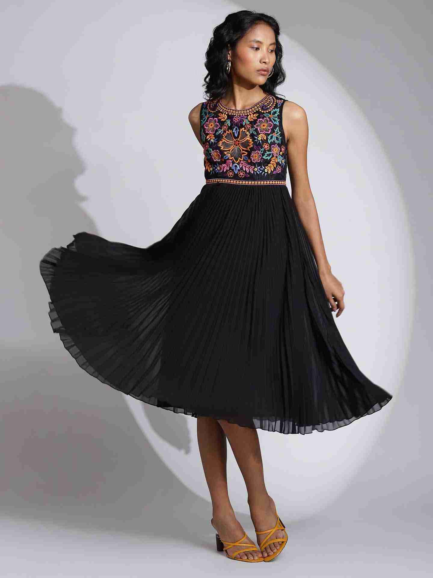 Black Flower Bust Dress