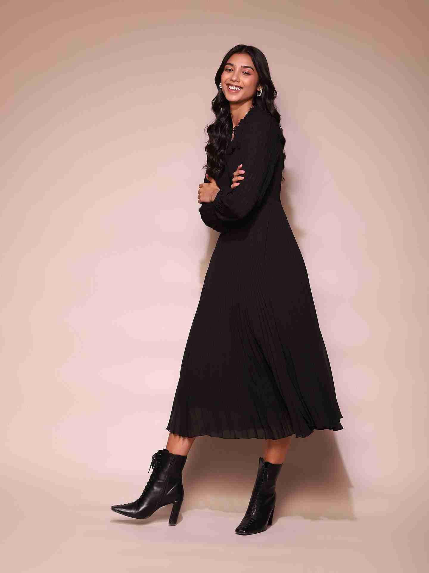 Black Ayli Midi Dress