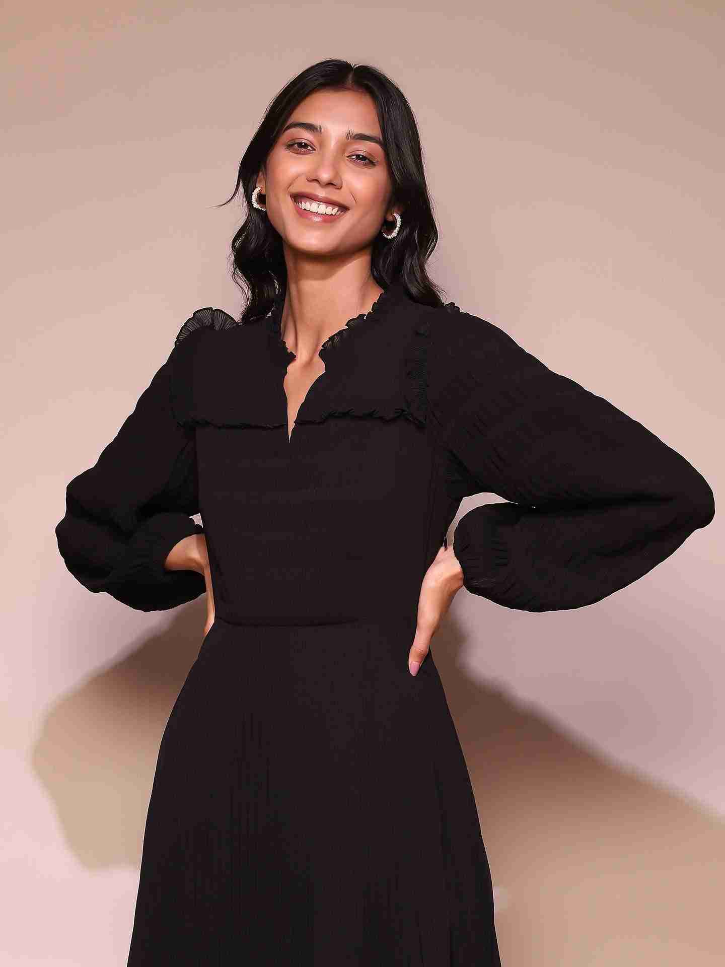 Black Ayli Midi Dress