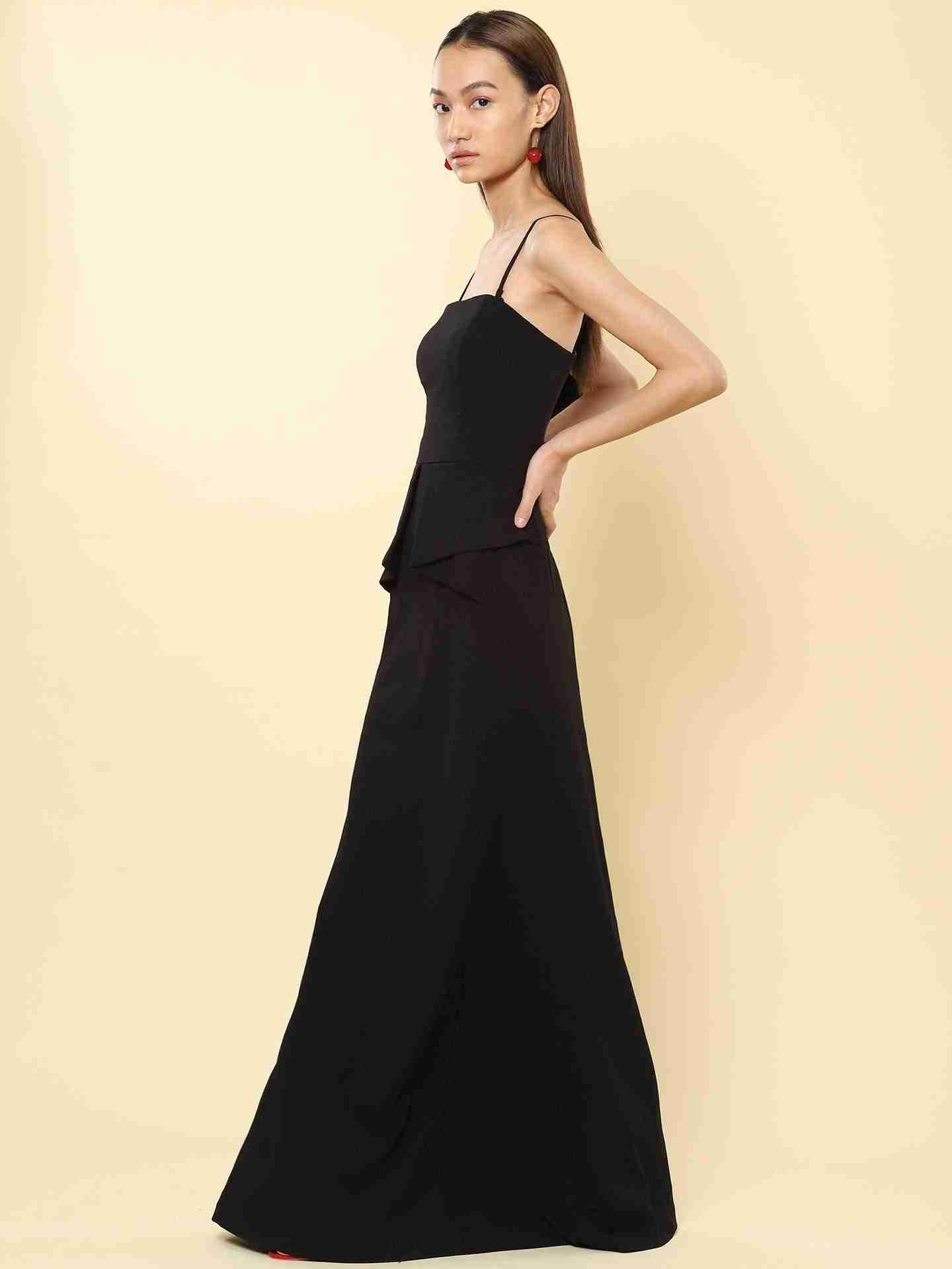 Black Winter Saga Maxi Maxi Dress
