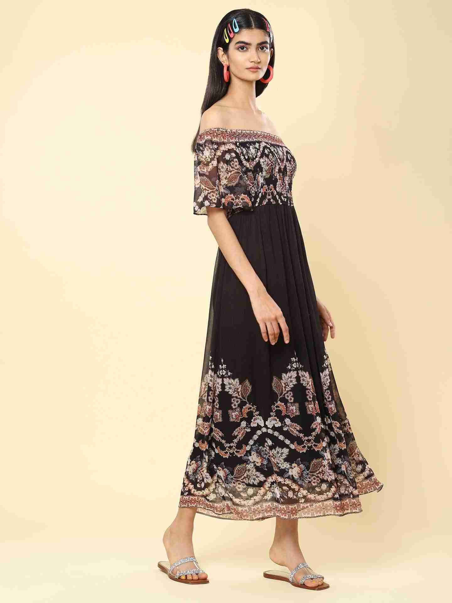 Black Rosette Border Print Off-The-Shoulder Dress