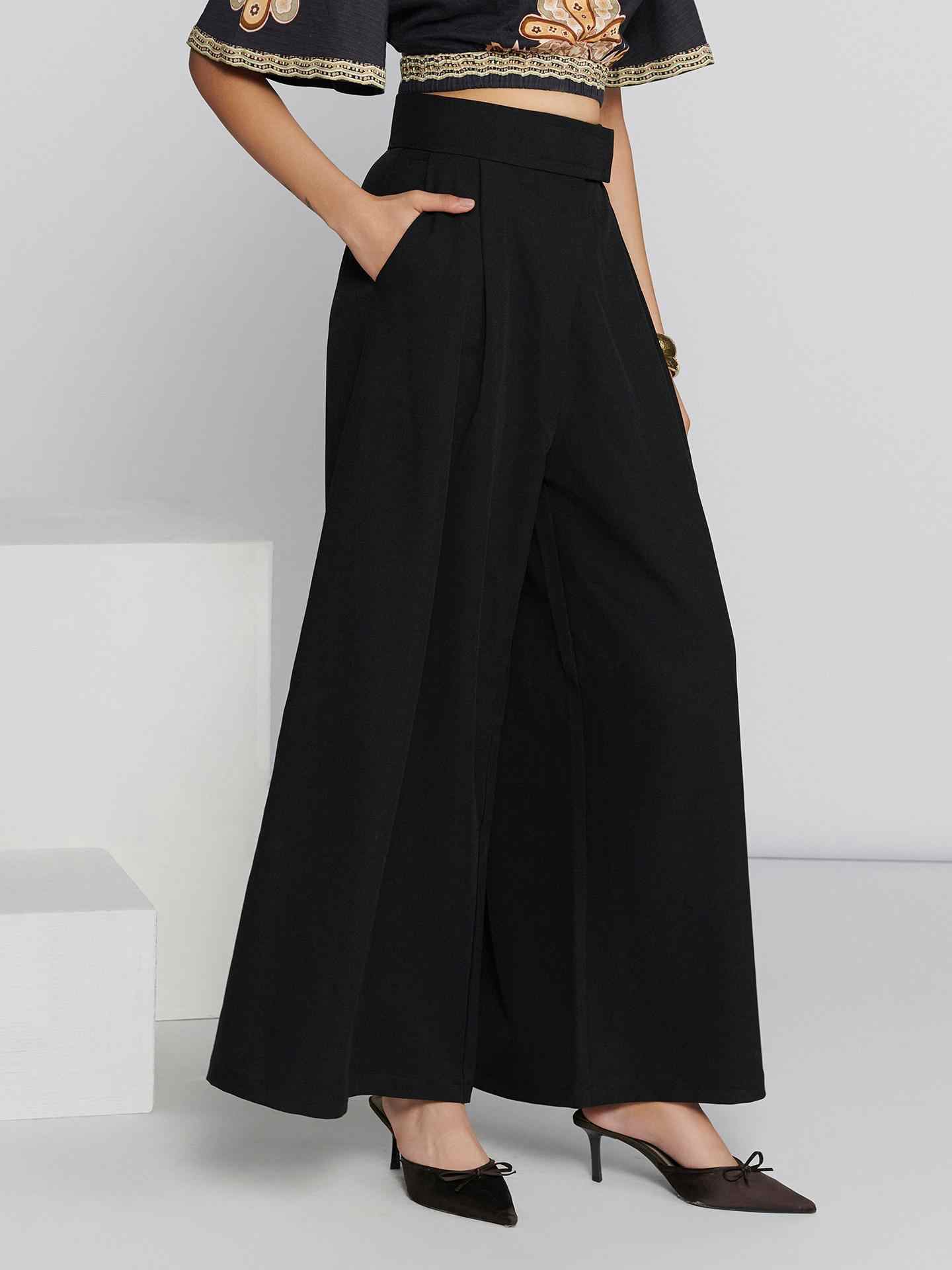 Black Quincy Pant