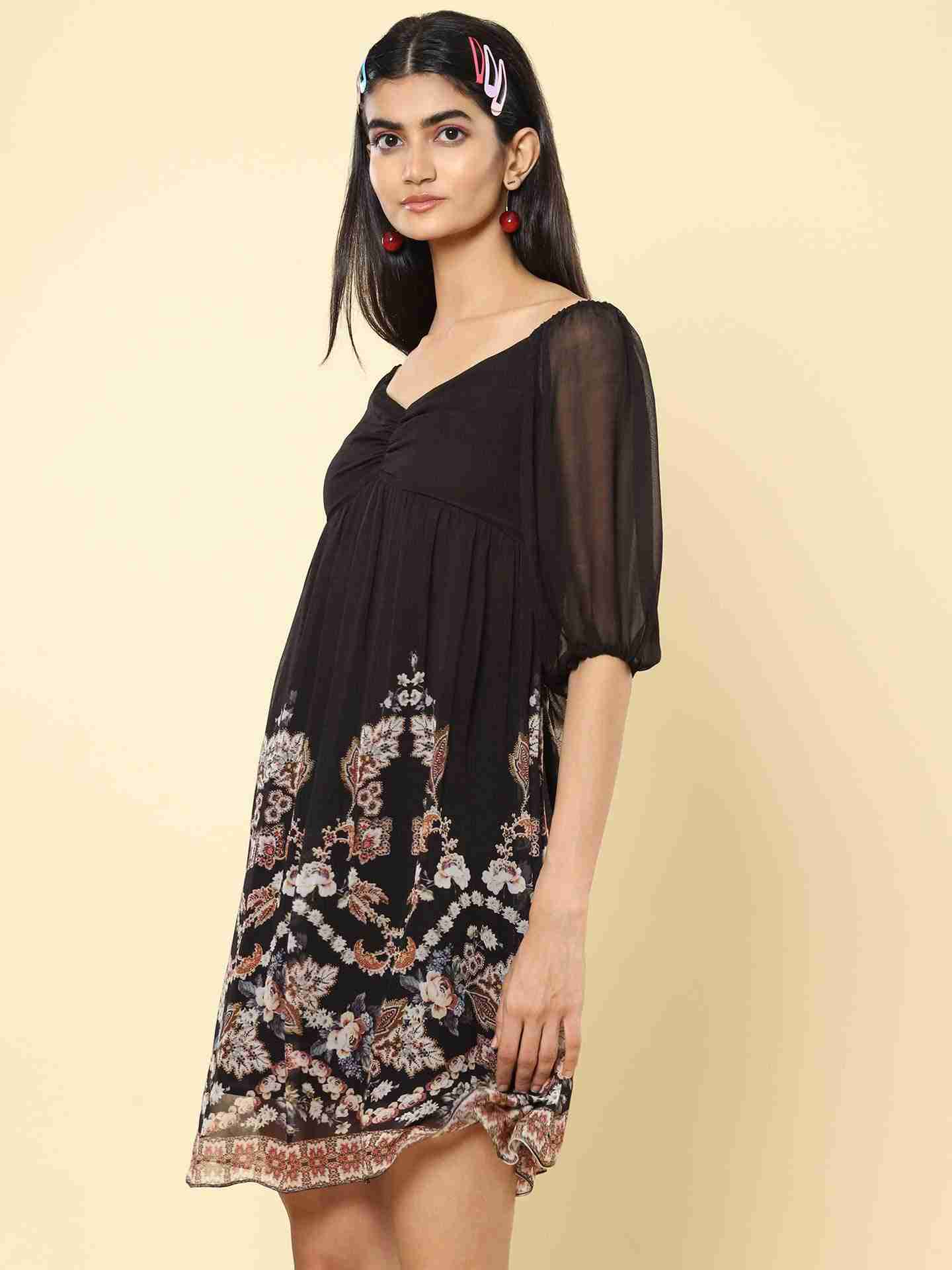 Black Rosette Border Print Dress