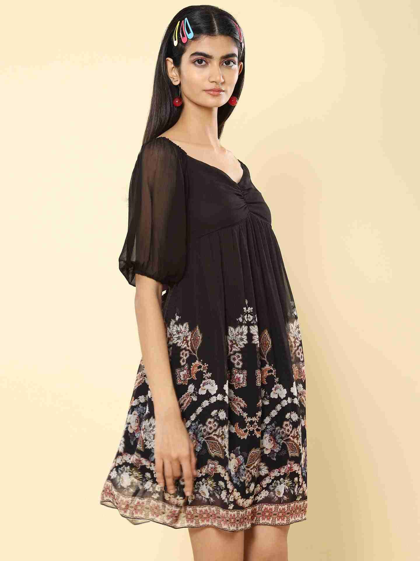 Black Rosette Border Print Dress