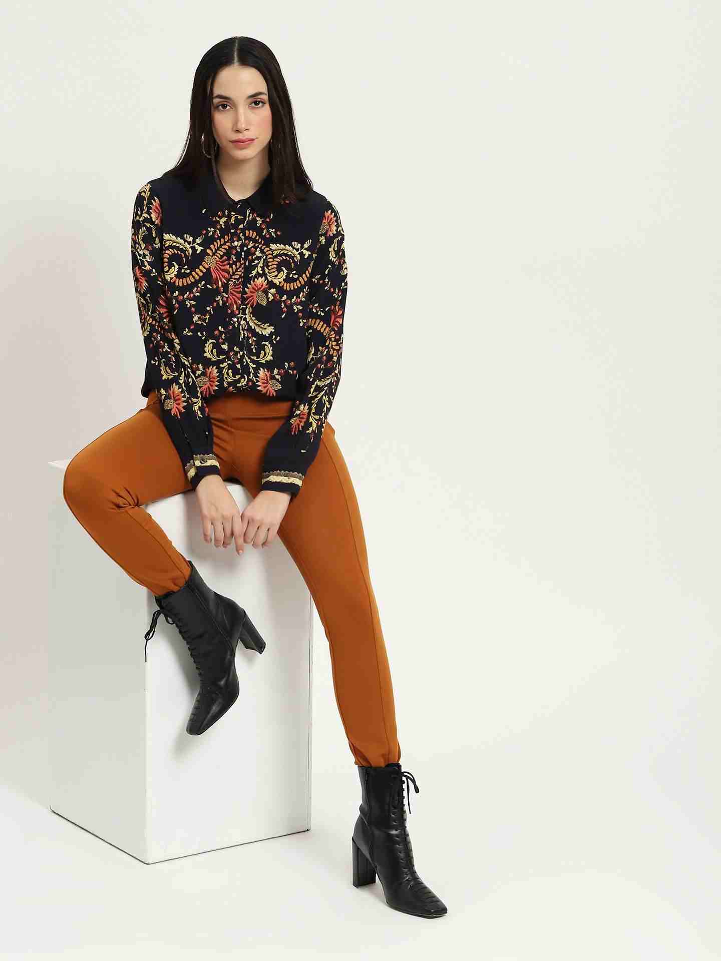 Black Itzel Shirt