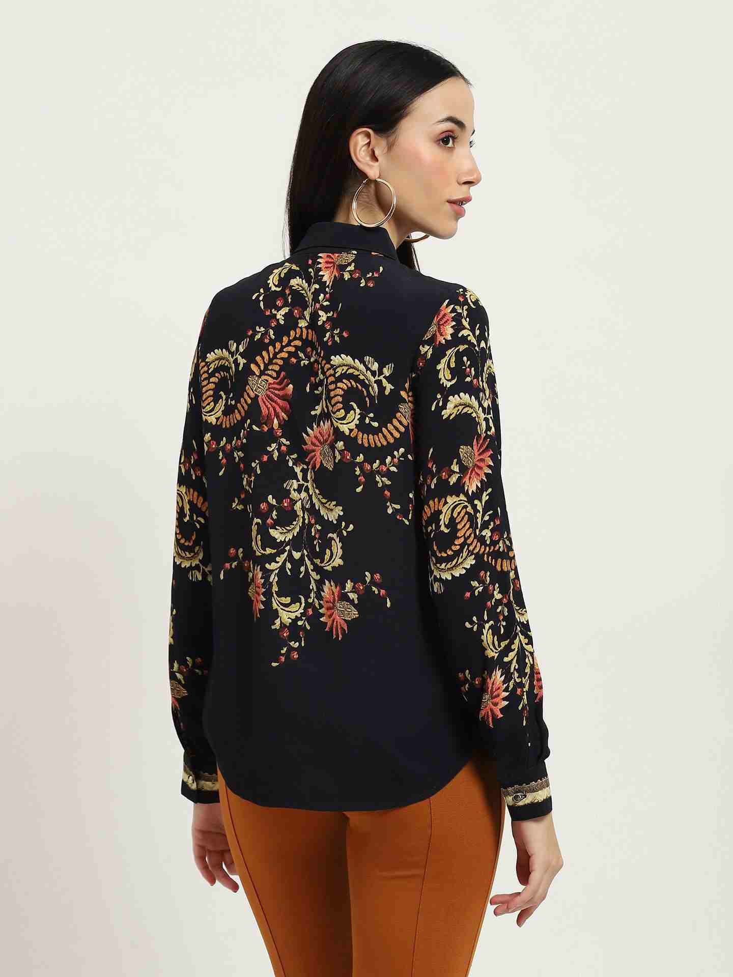 Black Itzel Shirt