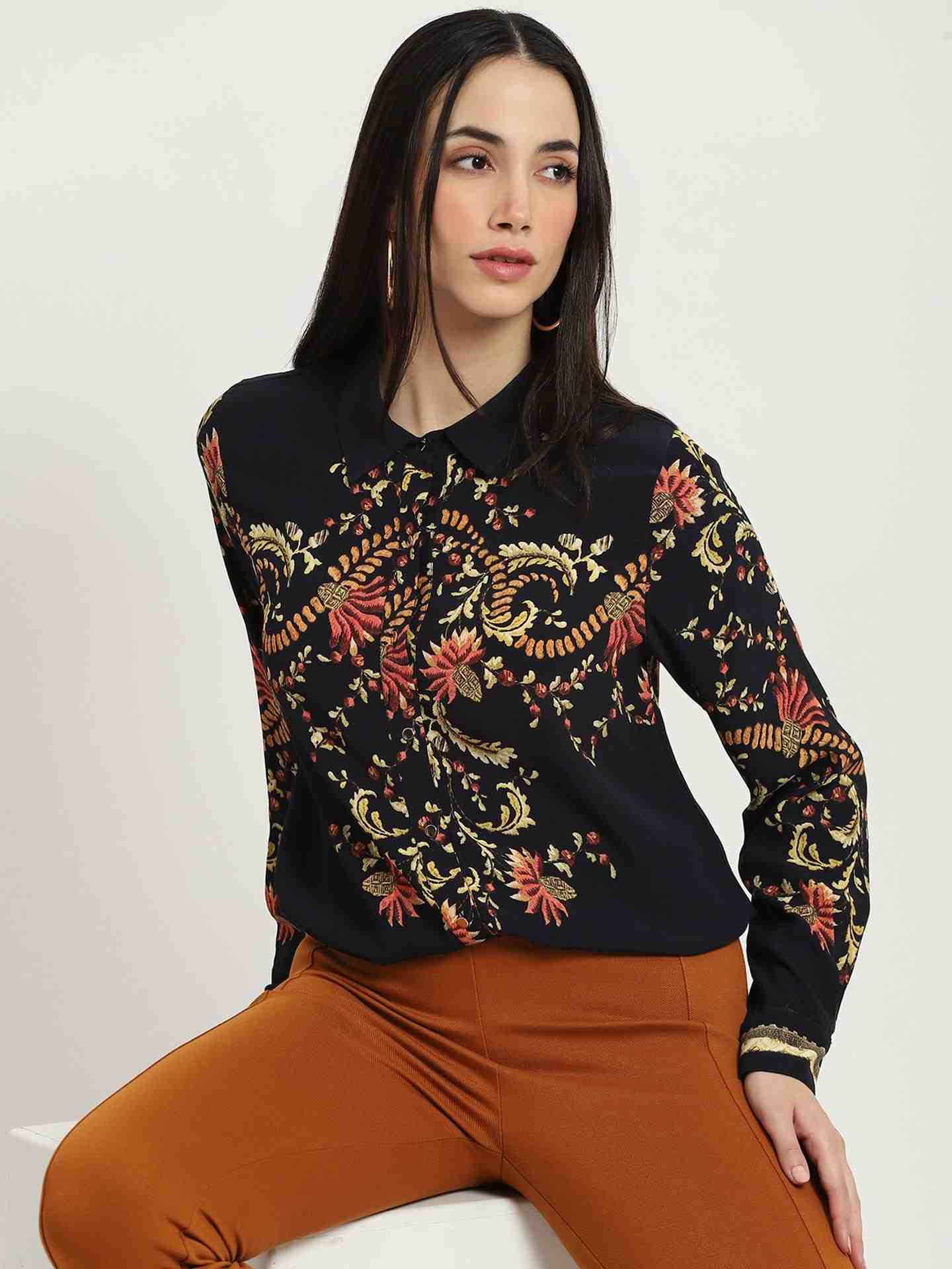Black Itzel Shirt