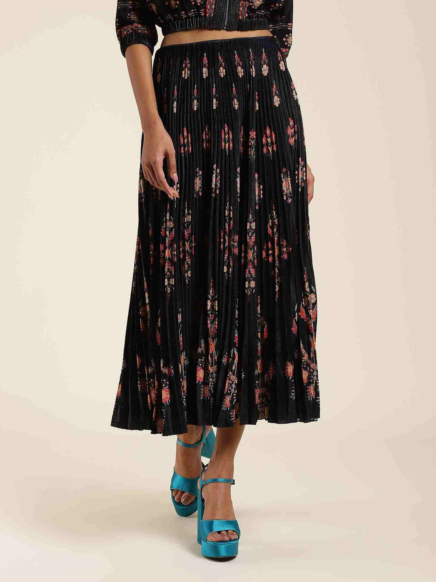 Black Sirona Skirt