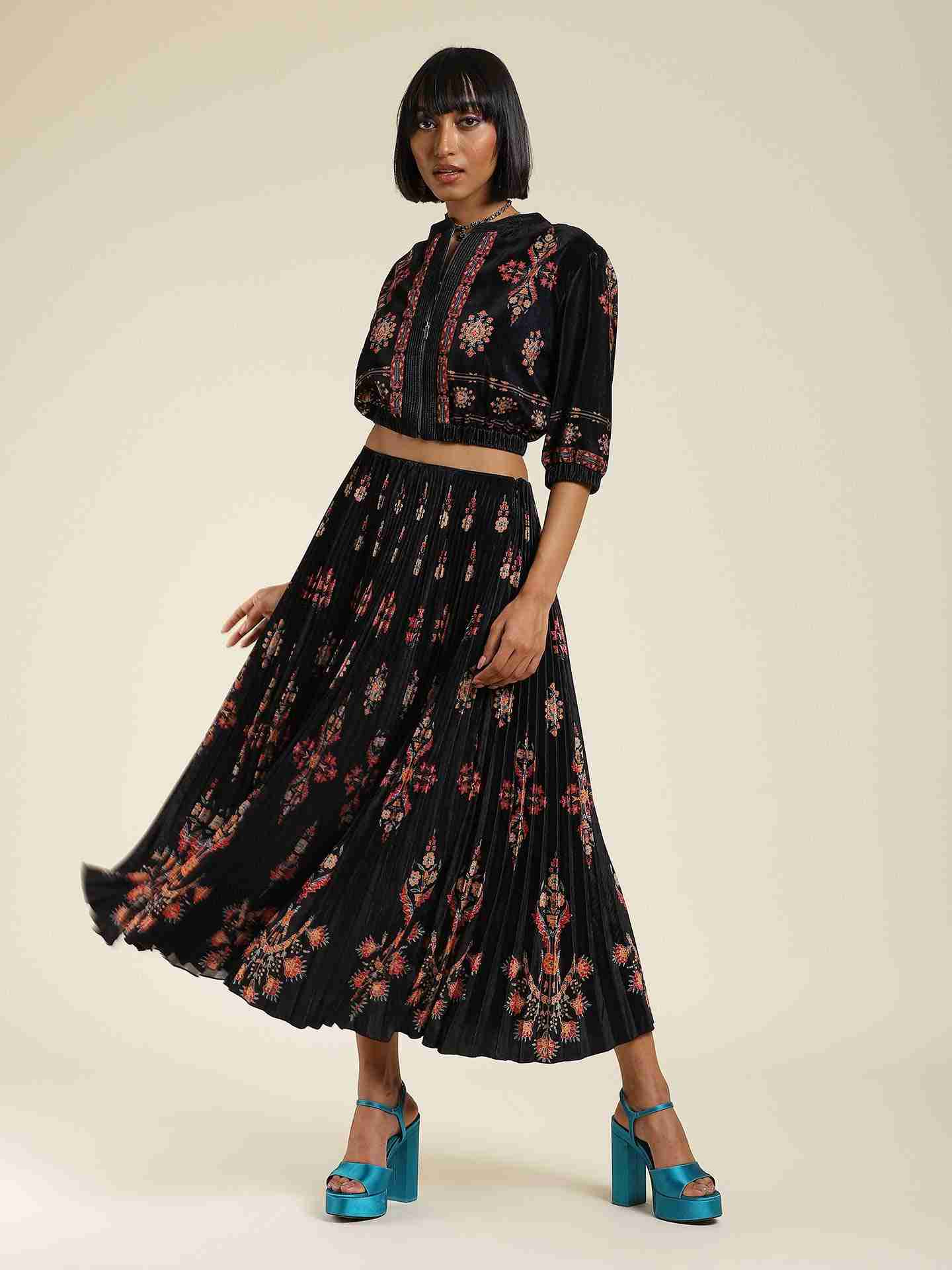 Black Sirona Skirt
