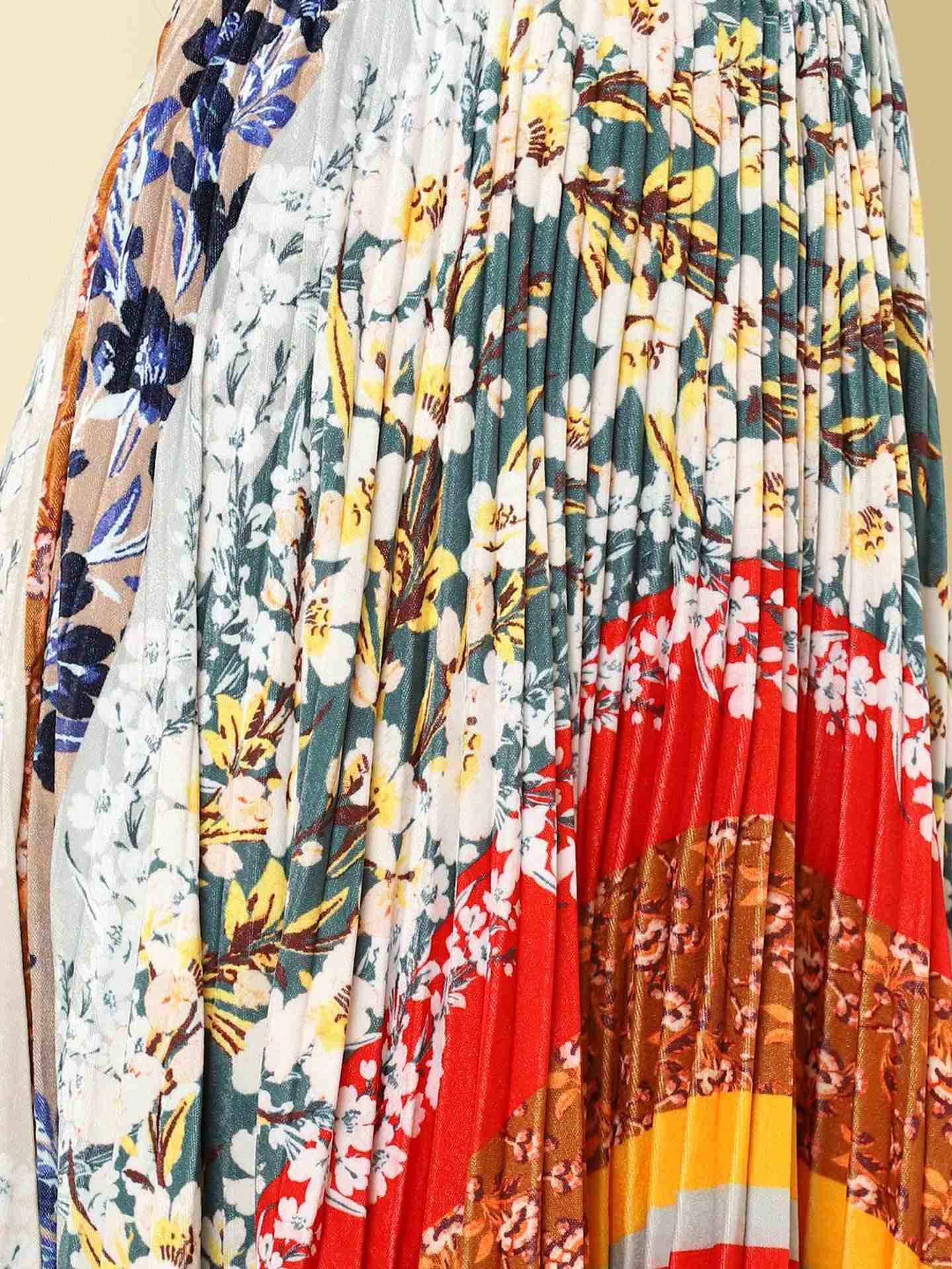 Multi Retreat Skirt