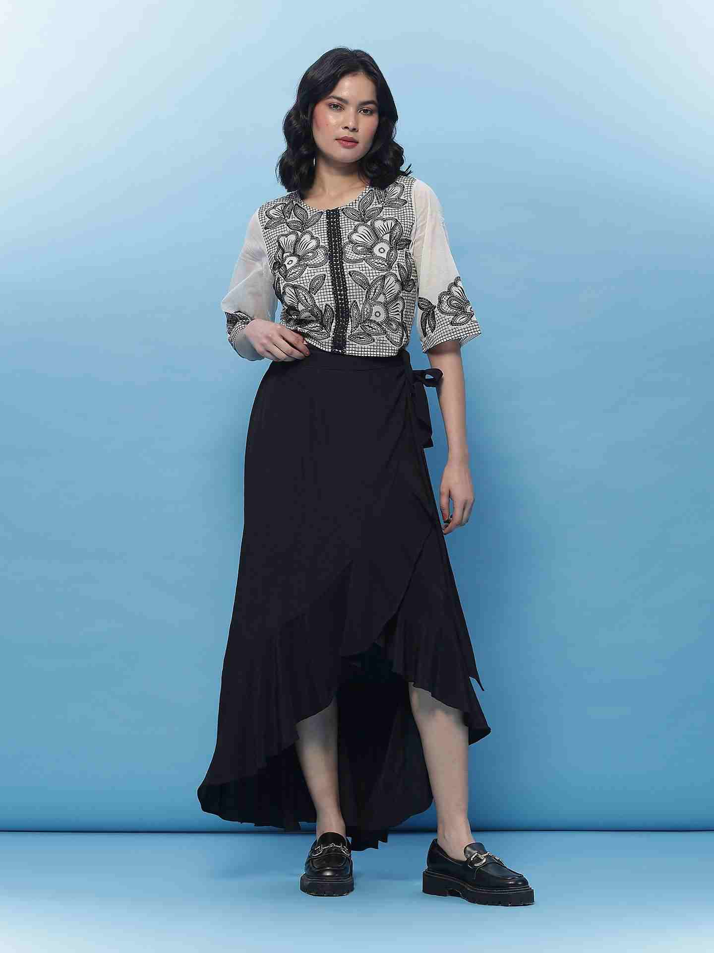 Ecru Carissa Crop Top