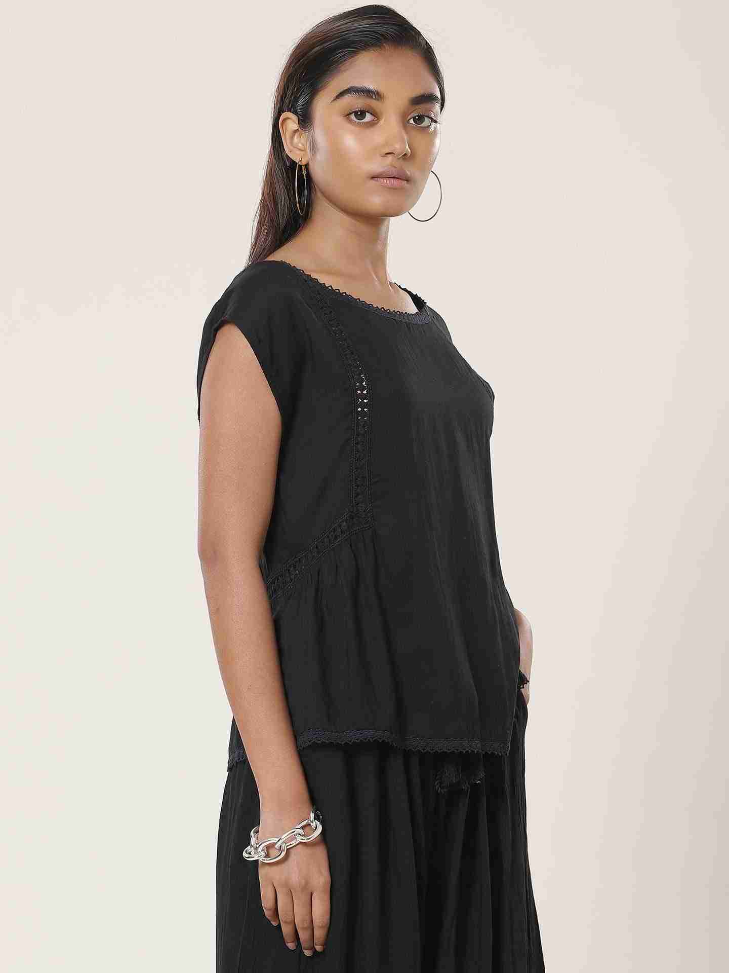 Black Leisure Basics Lace-Insert T-Shirt