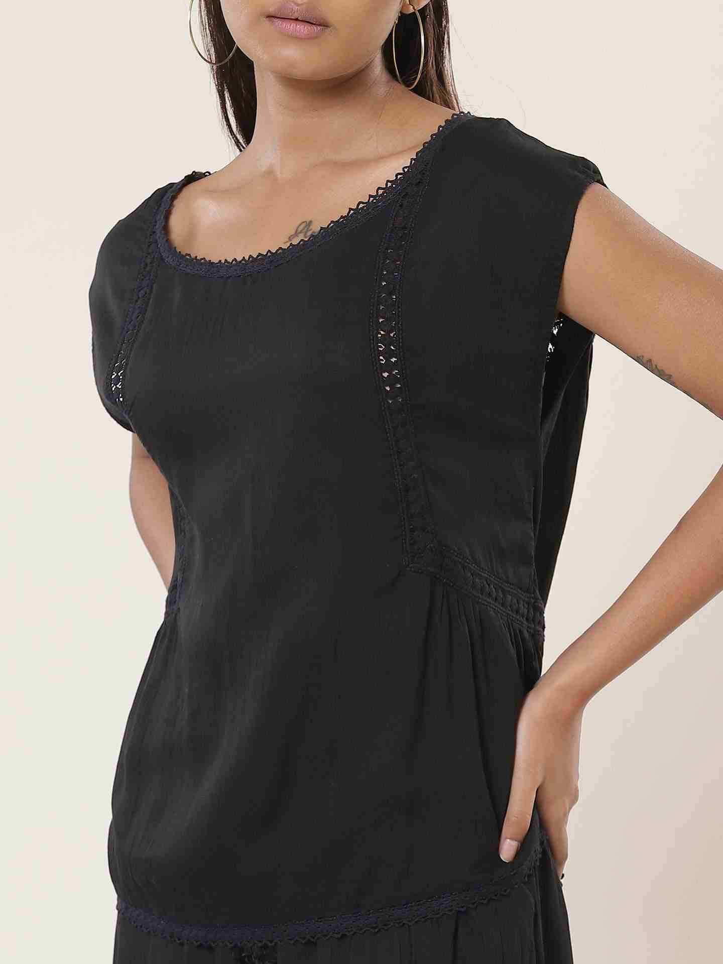 Black Leisure Basics Lace-Insert T-Shirt